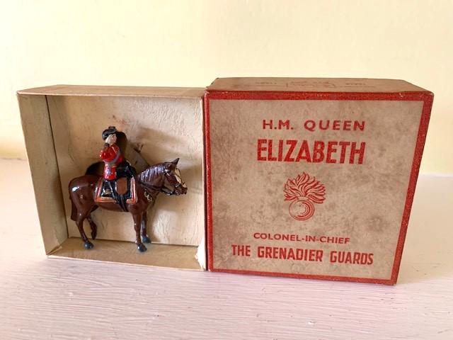 Britains - #2065 - H.M. Queen Elizabeth (1 of 1)