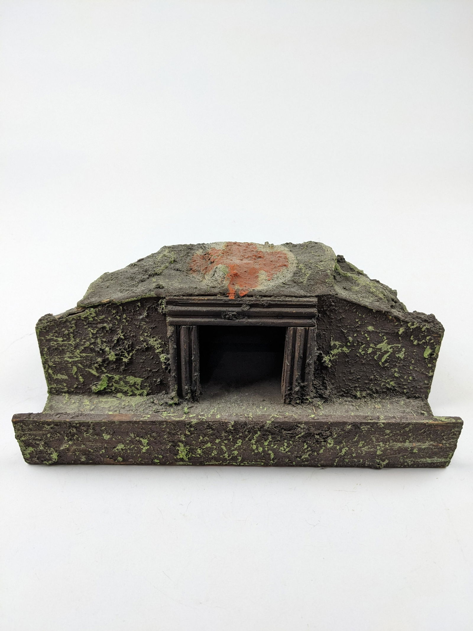 Lineol Medical Bunker 9x11 (1 of 1)