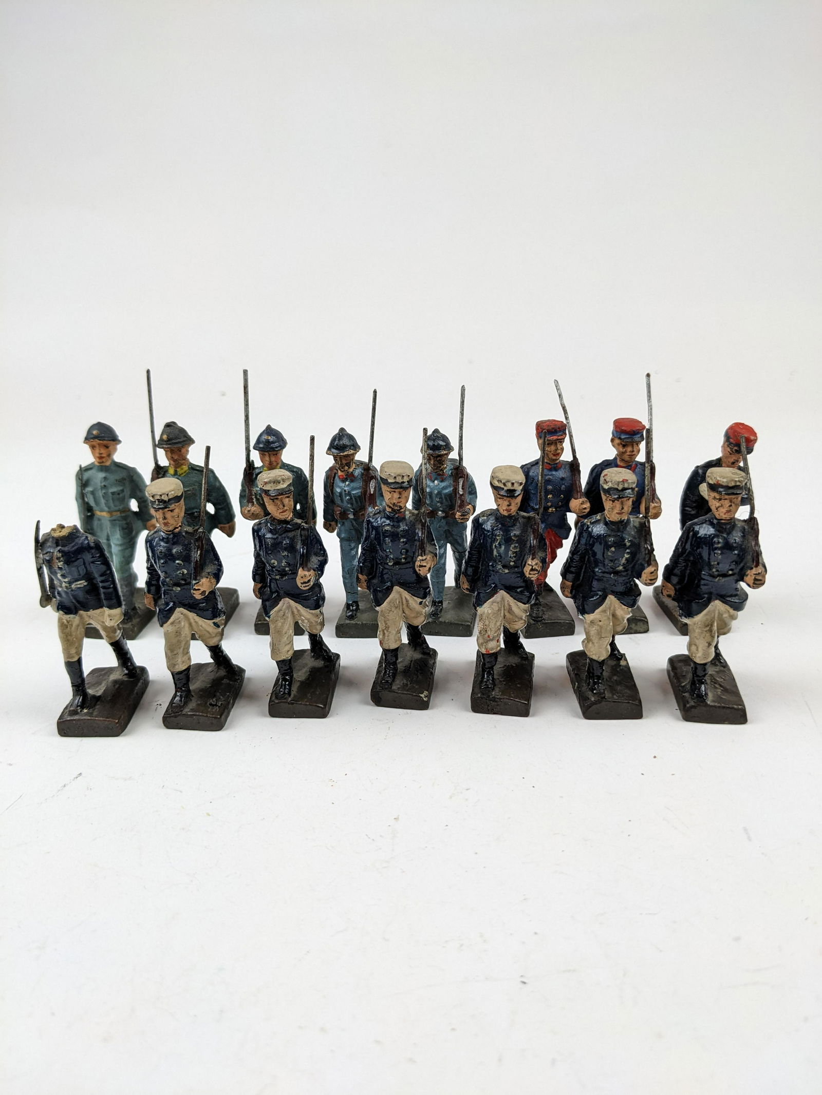 Lineol Various French Uniforms 6.5cm (1 of 1)