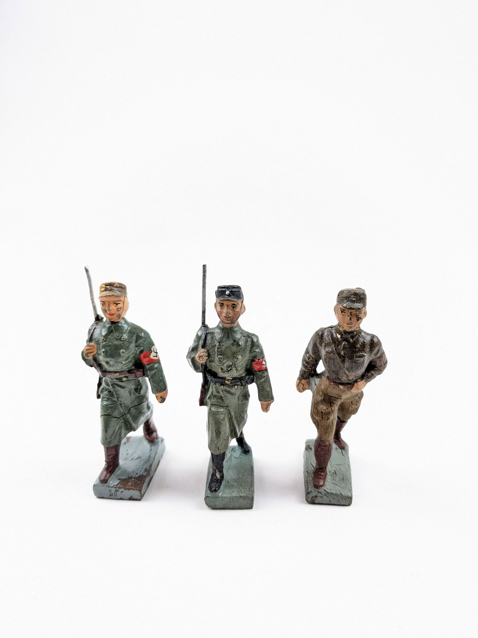 Lineol German SA Winter Coats 7.5cm (1 of 1)