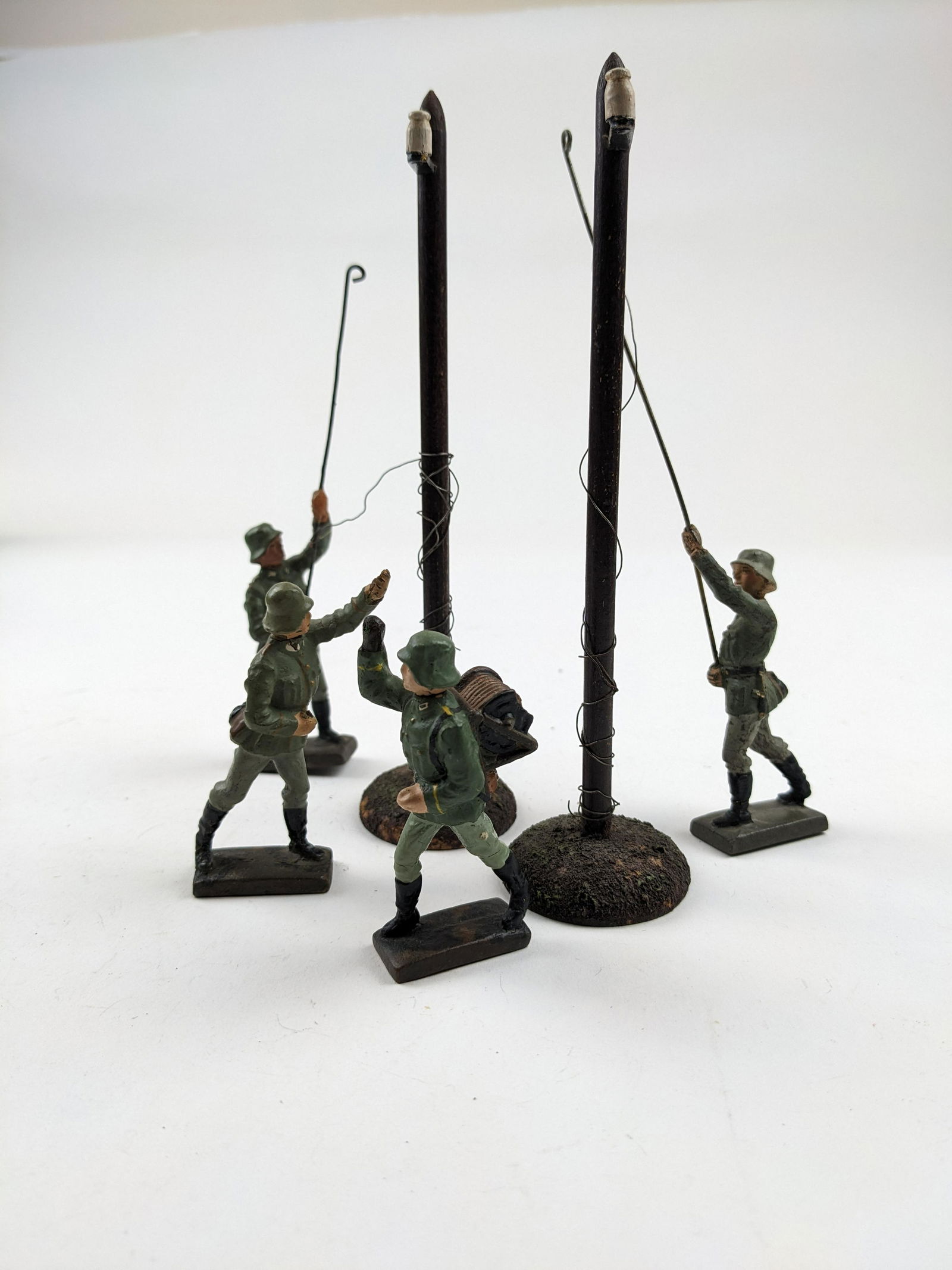Lineol German Communication Soldiers 7.5cm (1 of 1)