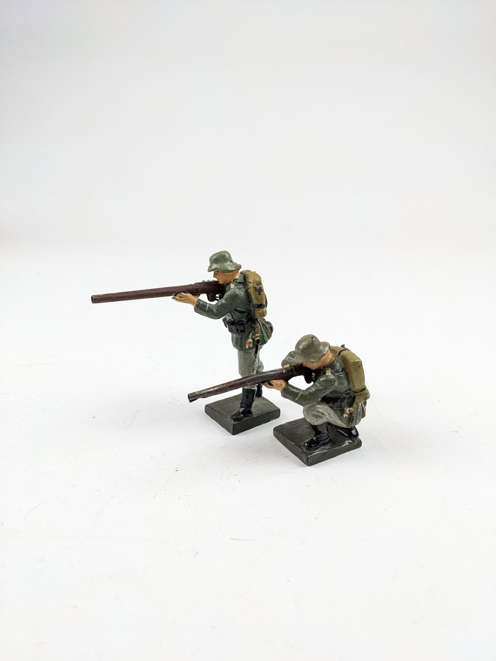 Lineol German Cap Firing Soldiers 7.5cm: 2 Pieces Condition Very Good (Gun Tubes Restored)