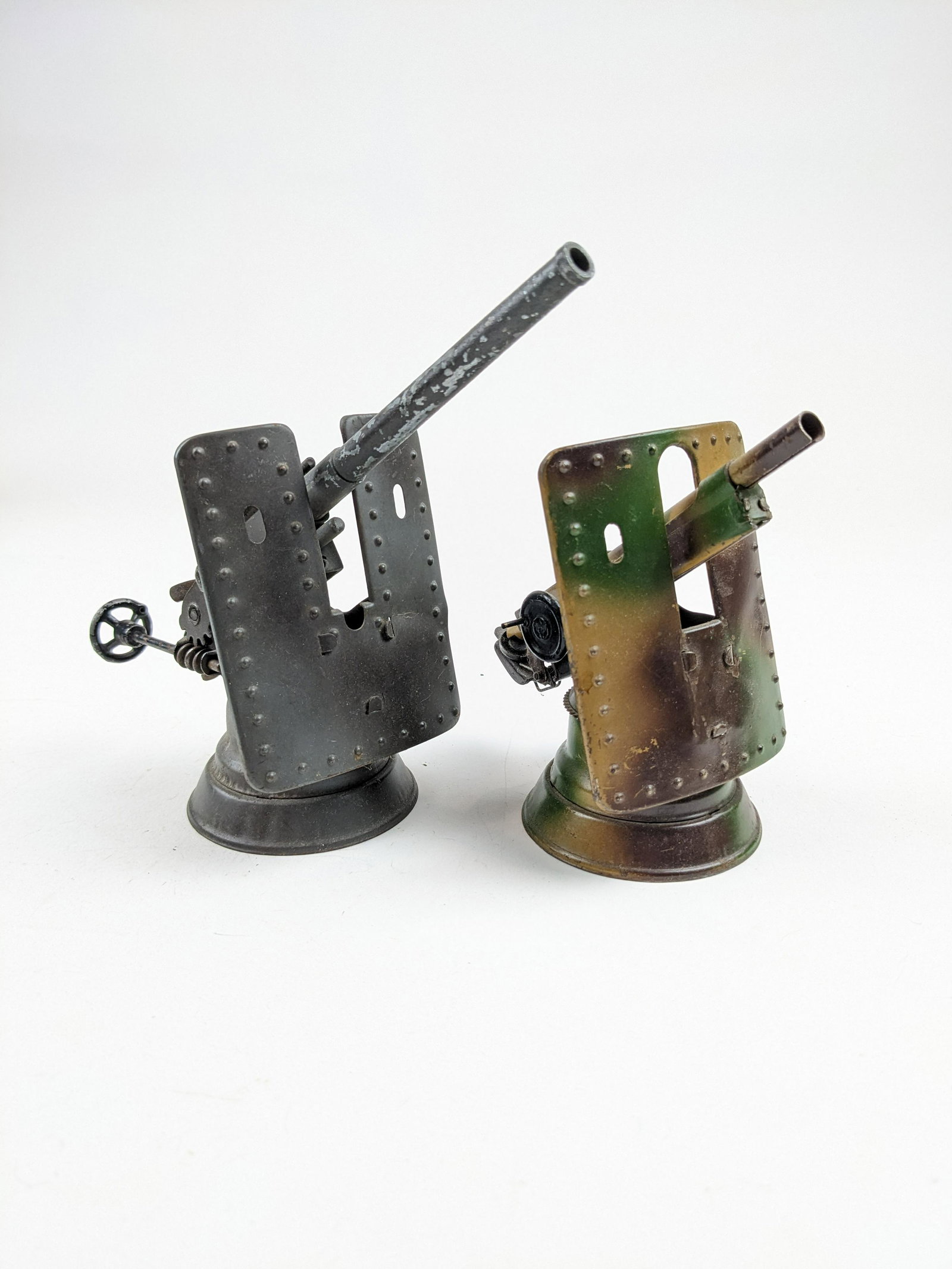 Hausser Coastal Guns Grey & Camo 2x4: 2 Pieces Condition Good & Very Good