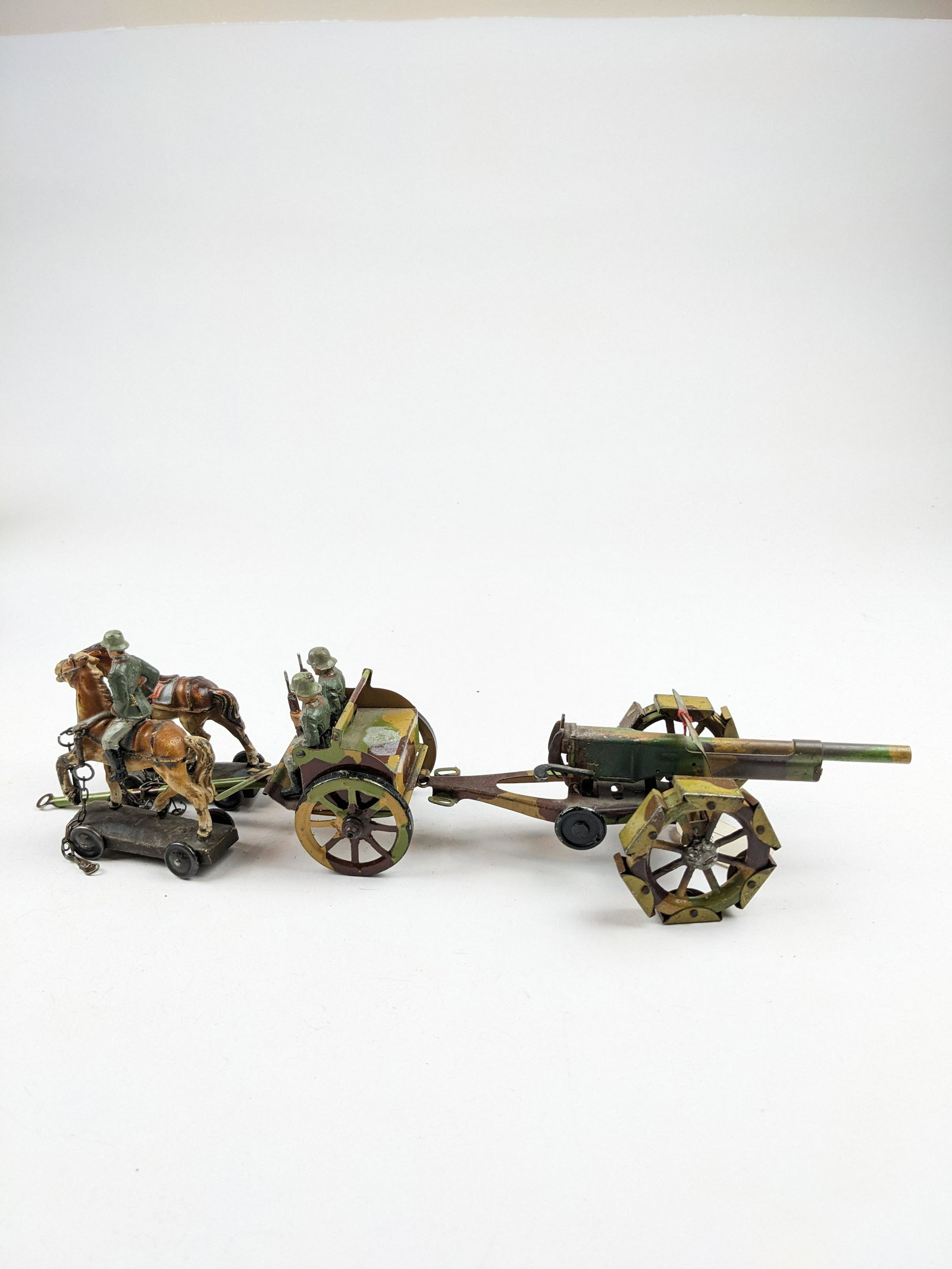 Lineol German Horse Drawn Gun Team Camo: 6 Pieces Condition Good To Very Good