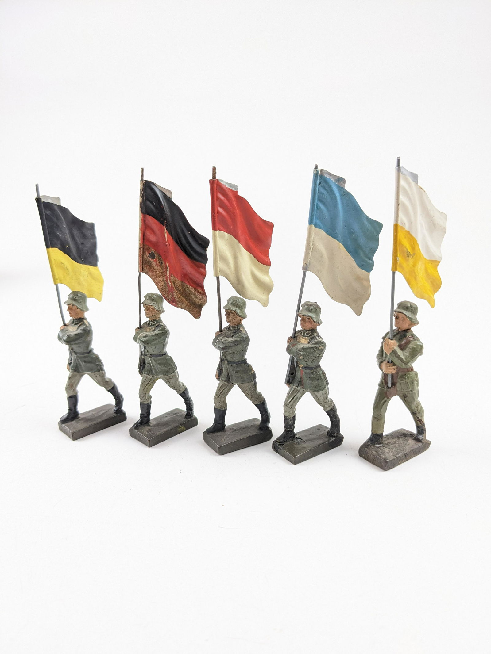 Lineol Flag-bearers Different Countries (1 of 1)