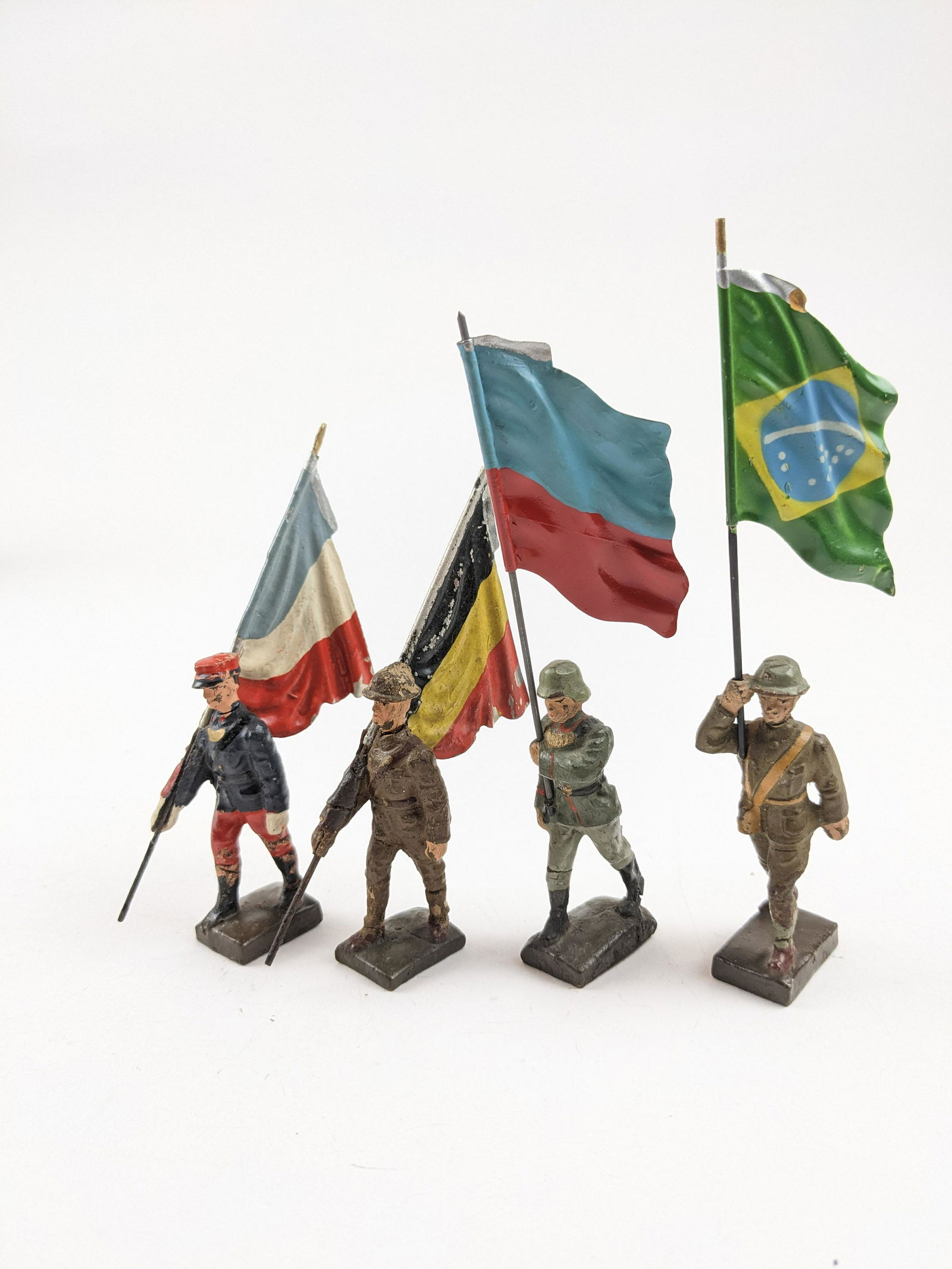 Lineol Flag-bearers Various Countries 6.5cm (1 of 1)