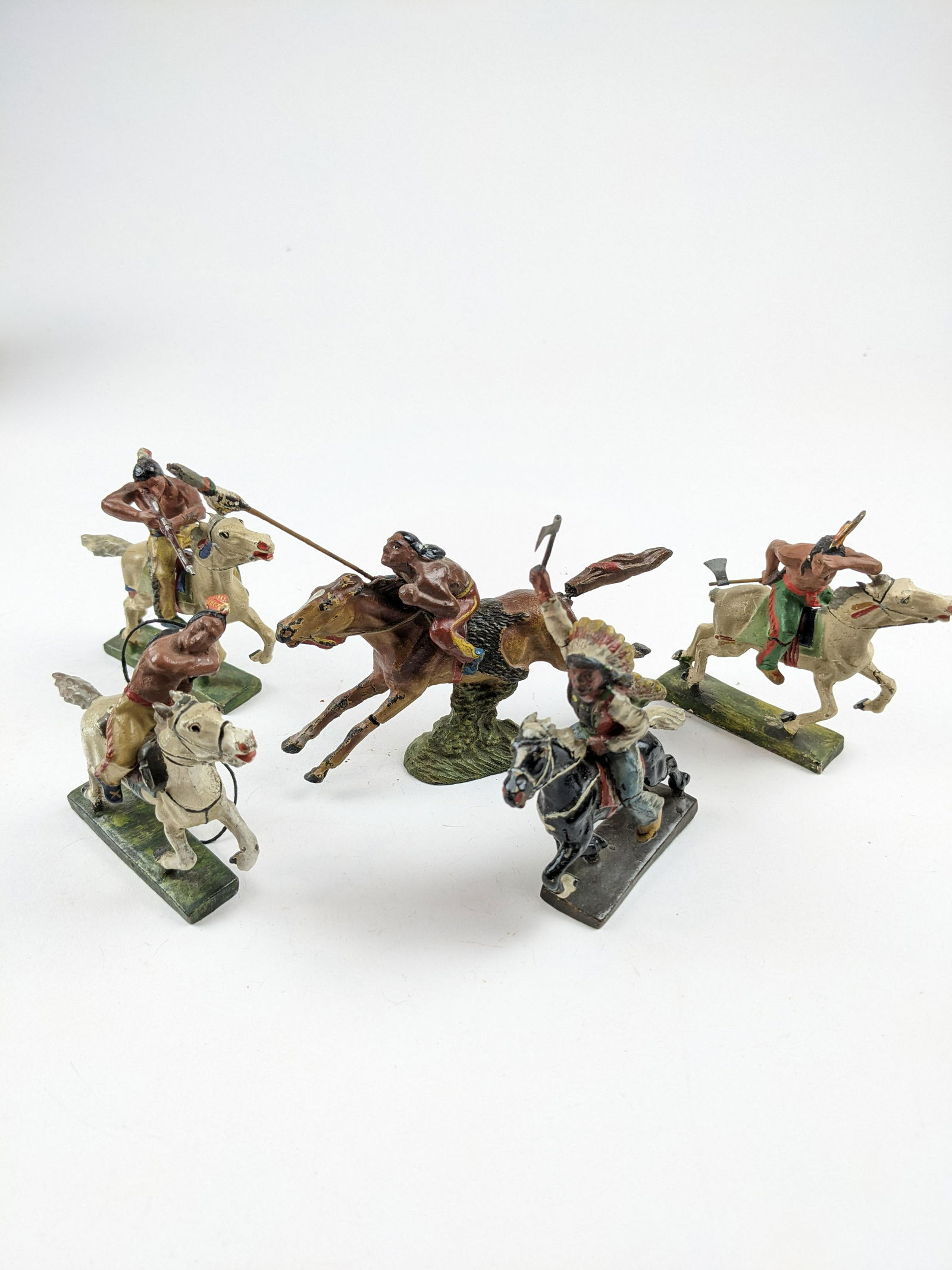 Lineol Mounted Indians (1 of 1)