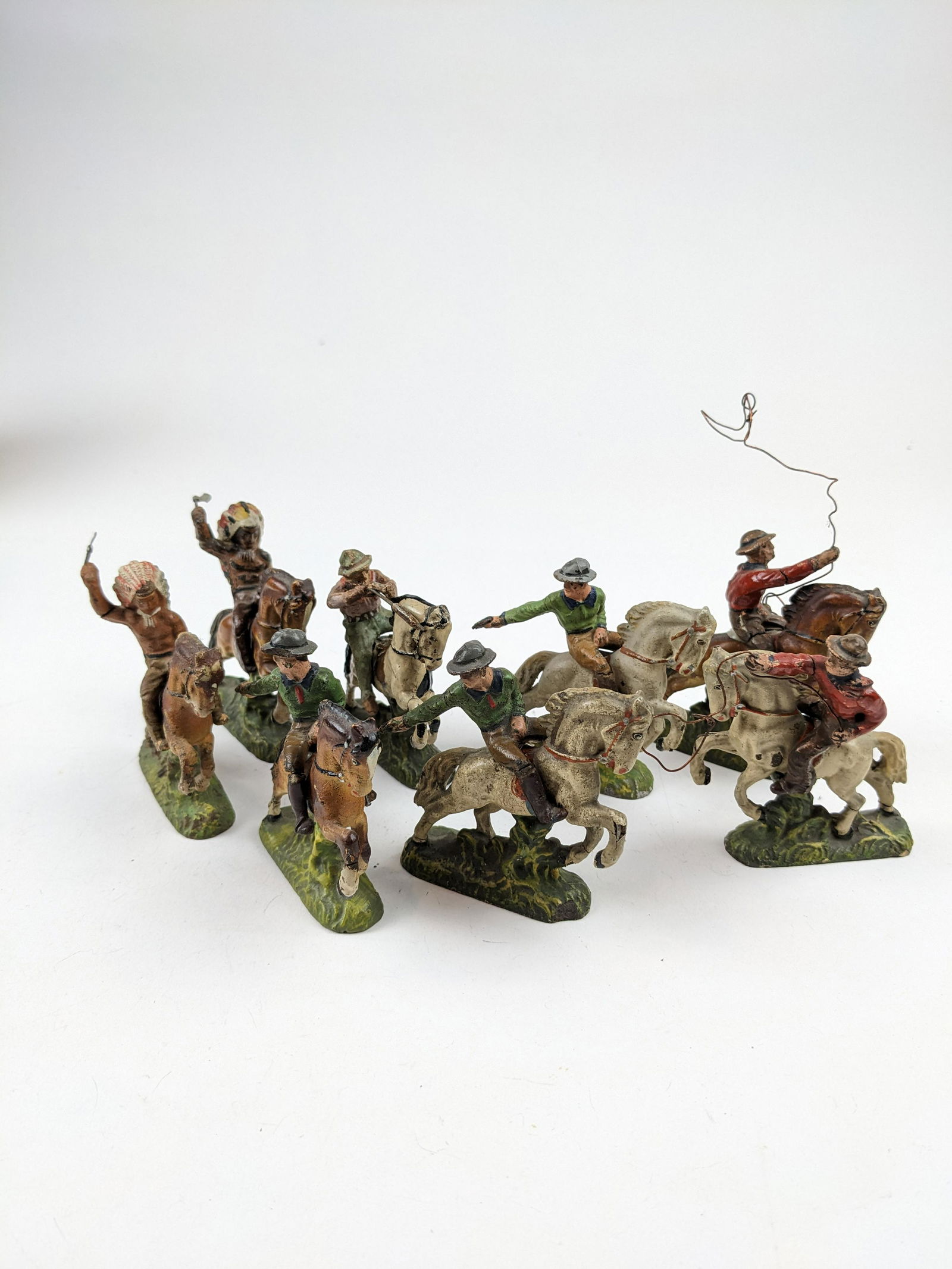 Lineol Mounted Indians And Cowboys (1 of 1)