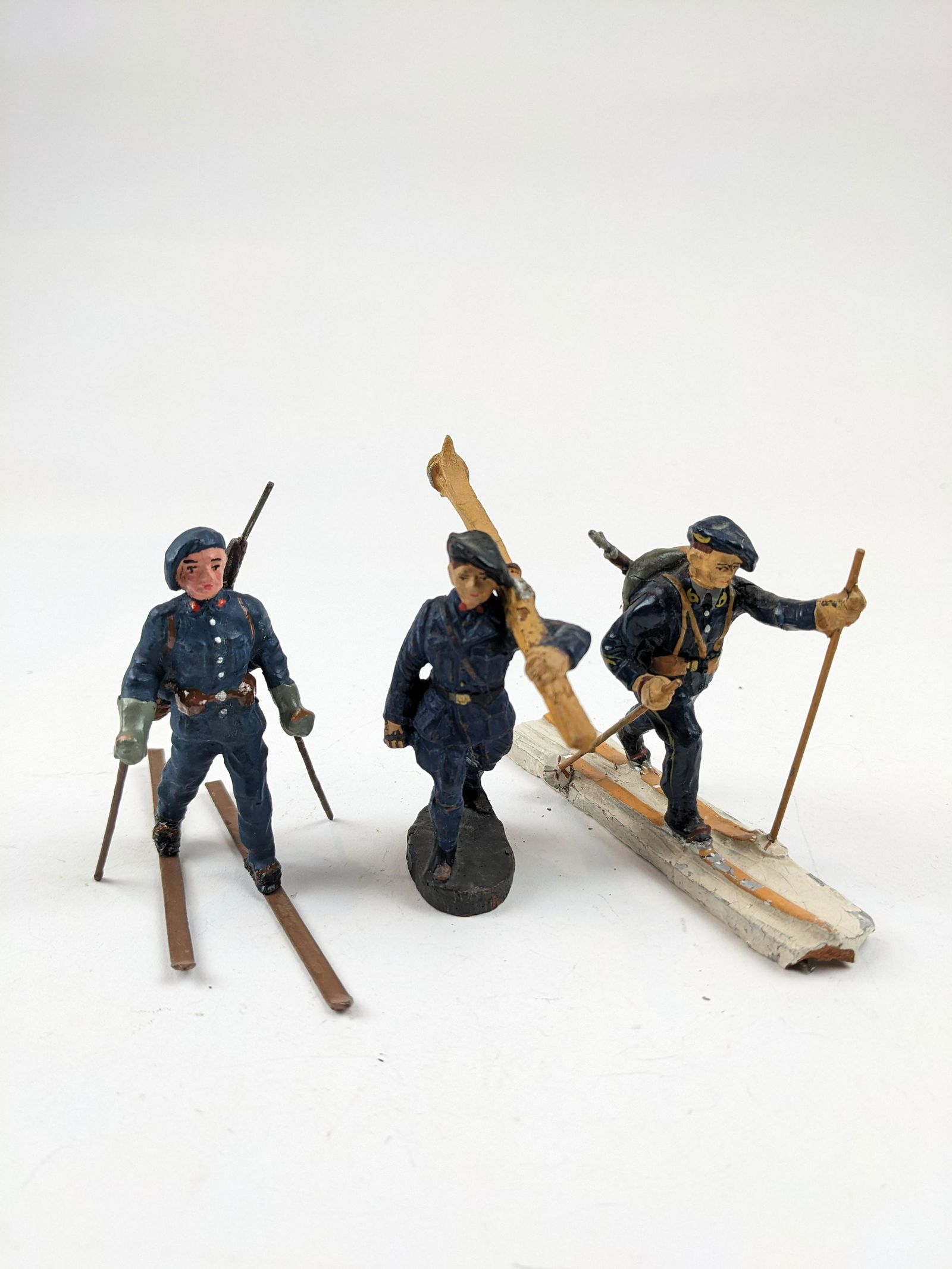 Elastolin  French Skiers (1 of 1)