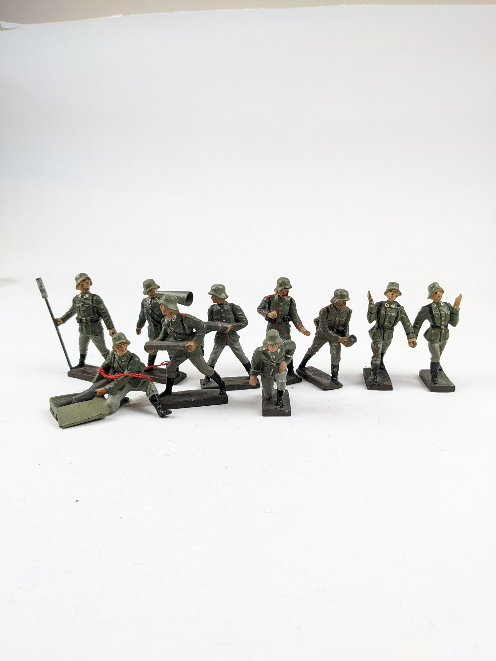 Lineol German Gun Crew 7.5cm: 10 Pieces Condition Very Good