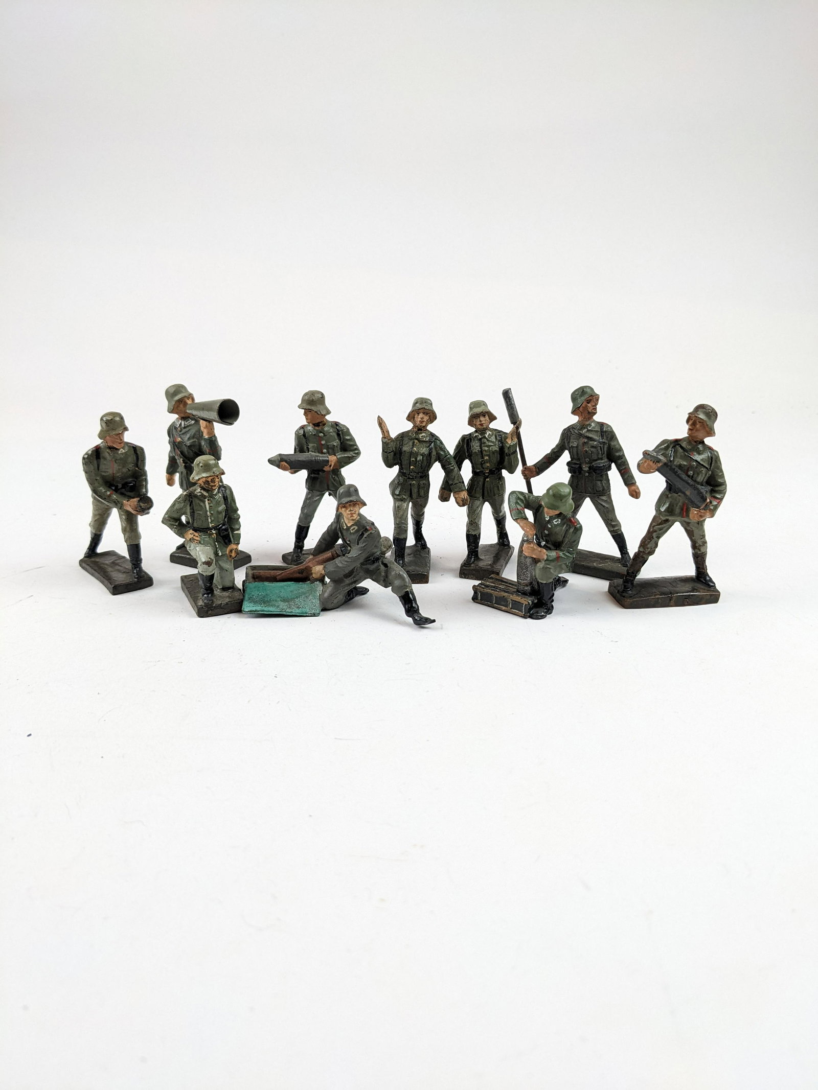 Lineol German Gun Crew 7.5cm: 11 Pieces Condition Very Good