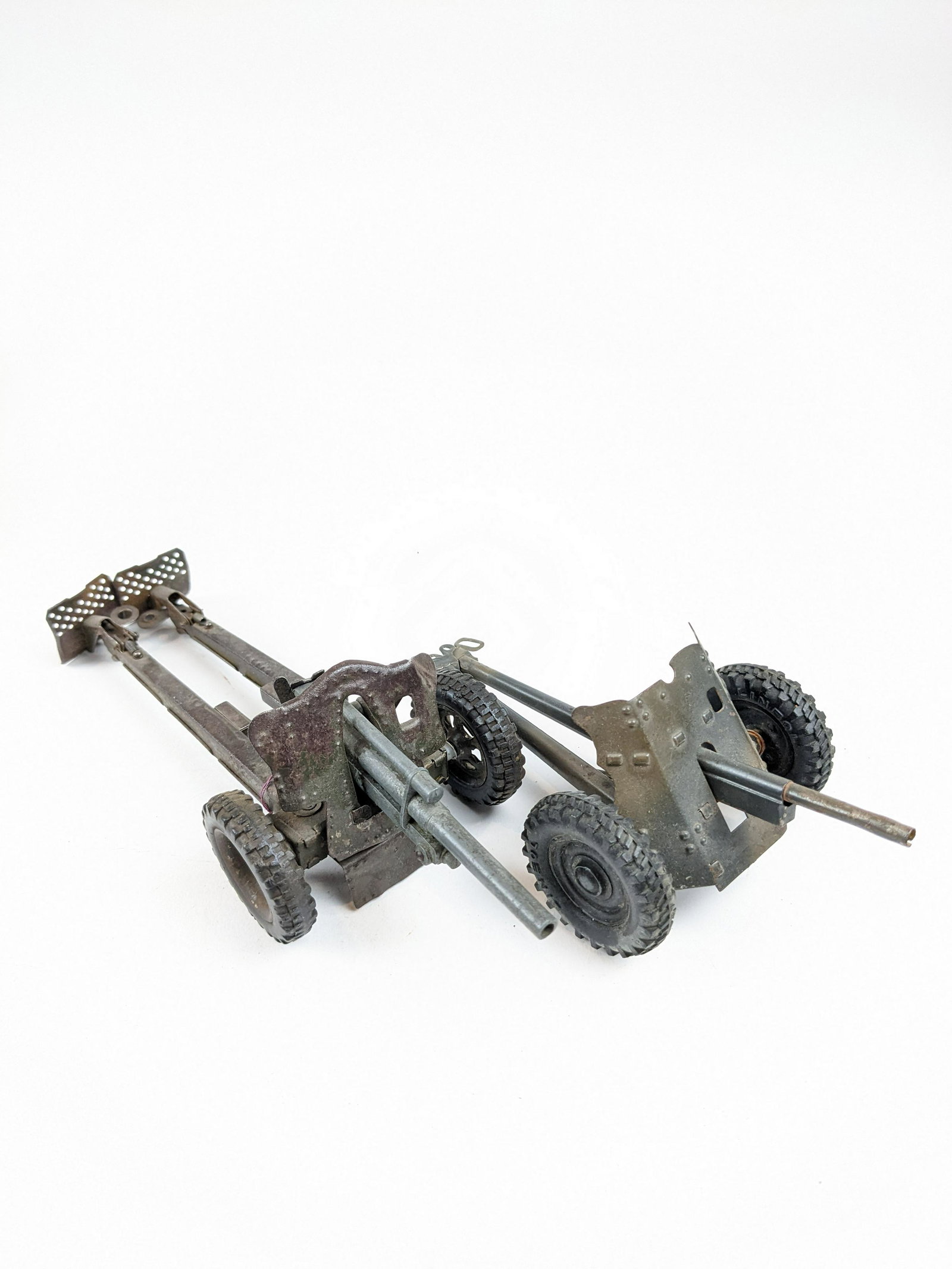 Lineol Guns 3x9 & 3x6: 2 Pieces Condition Good