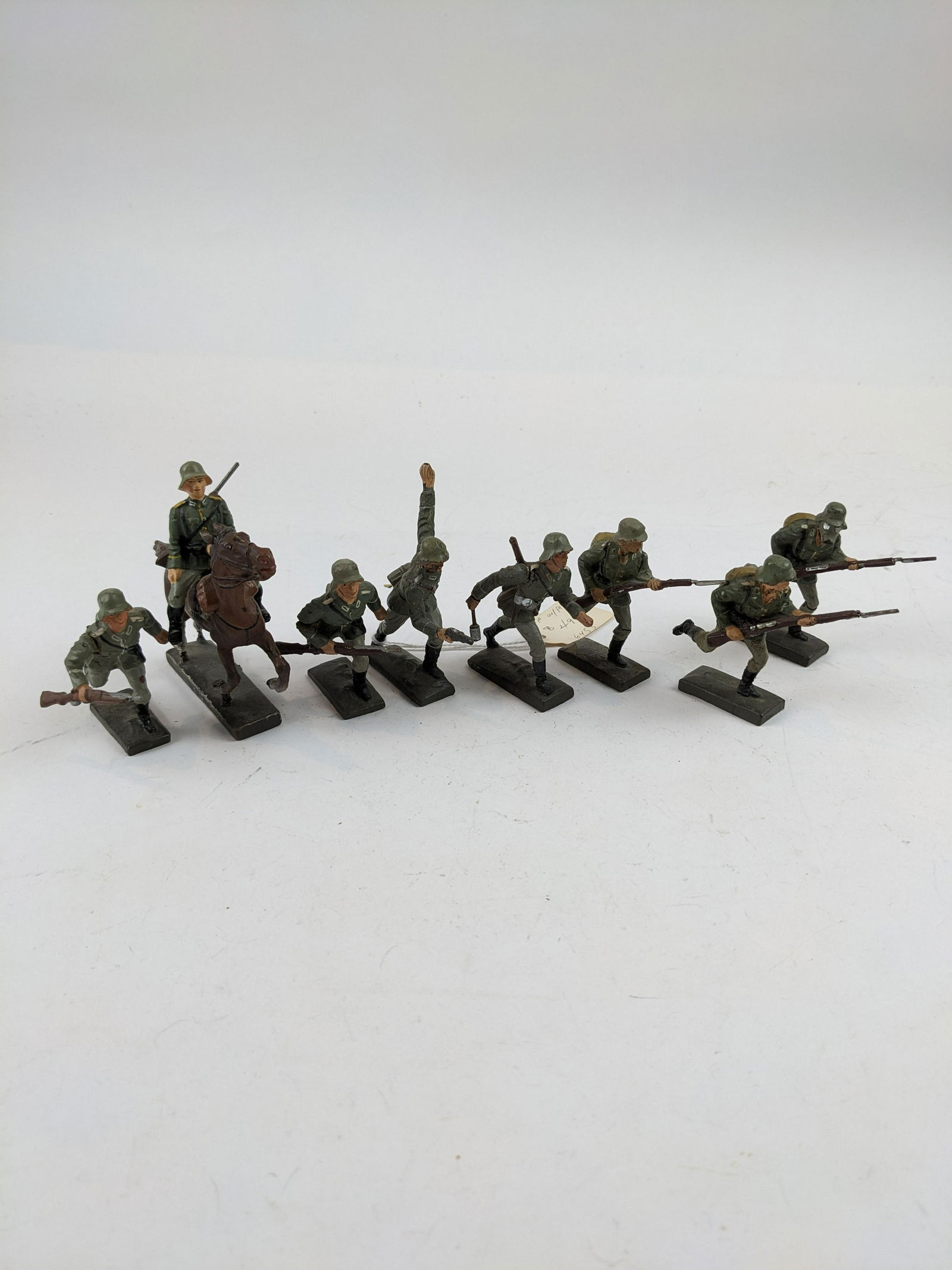 Lineol German Advancing Group (1 of 1)