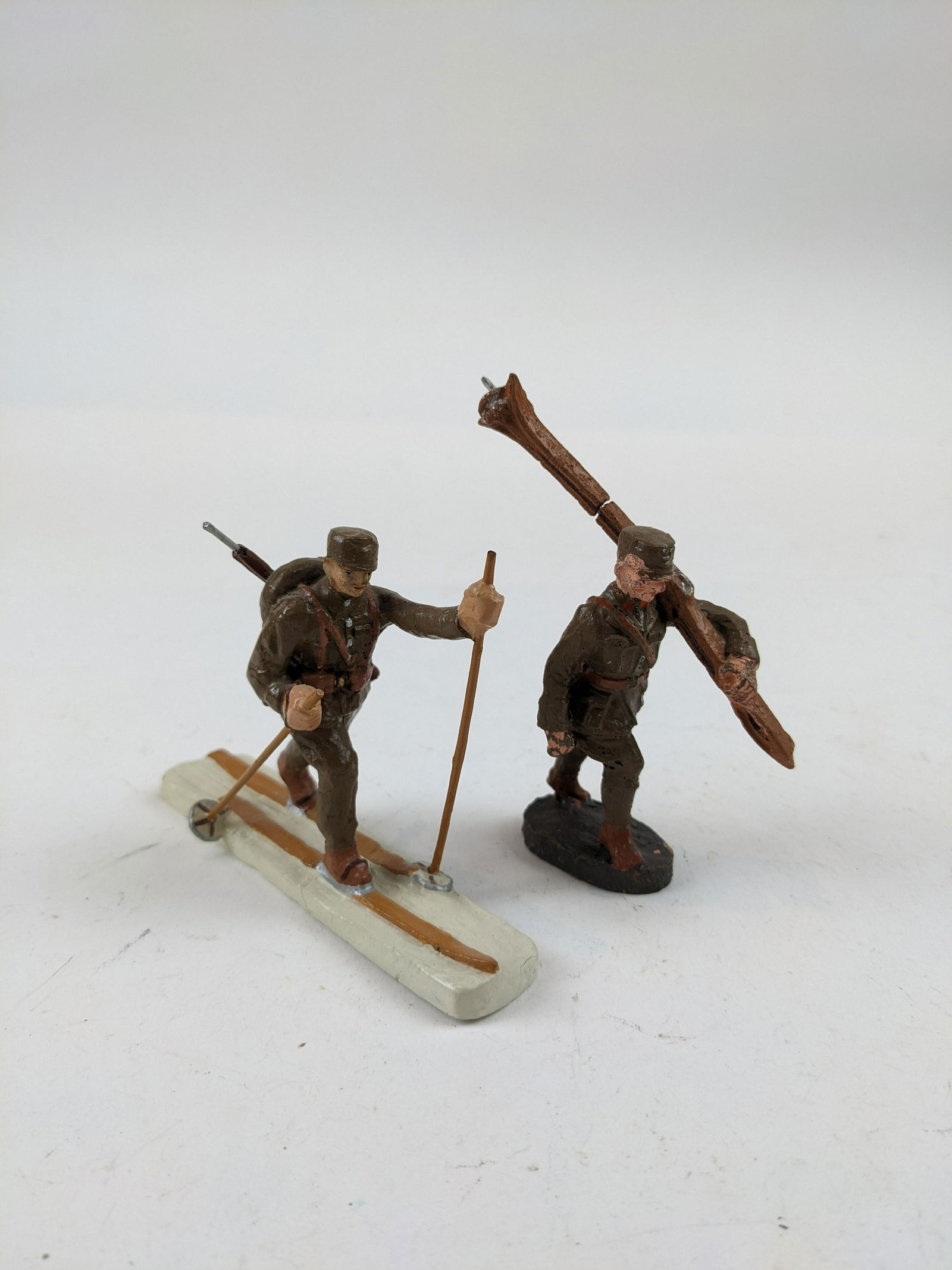 Elastolin German SA Skiers (1 of 1)