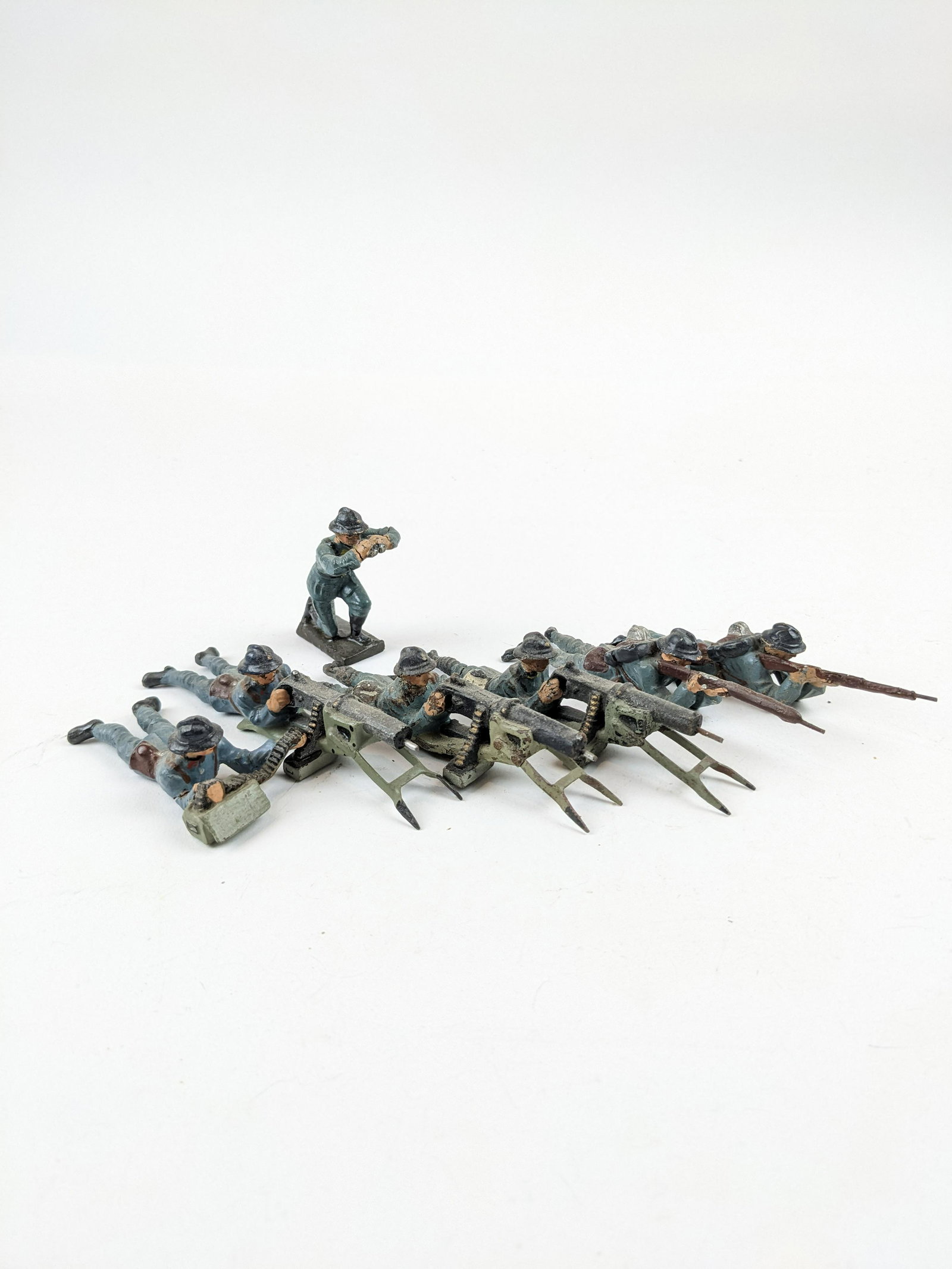 Lineol French Machine Gun Crews: 7 Pieces Condition Good