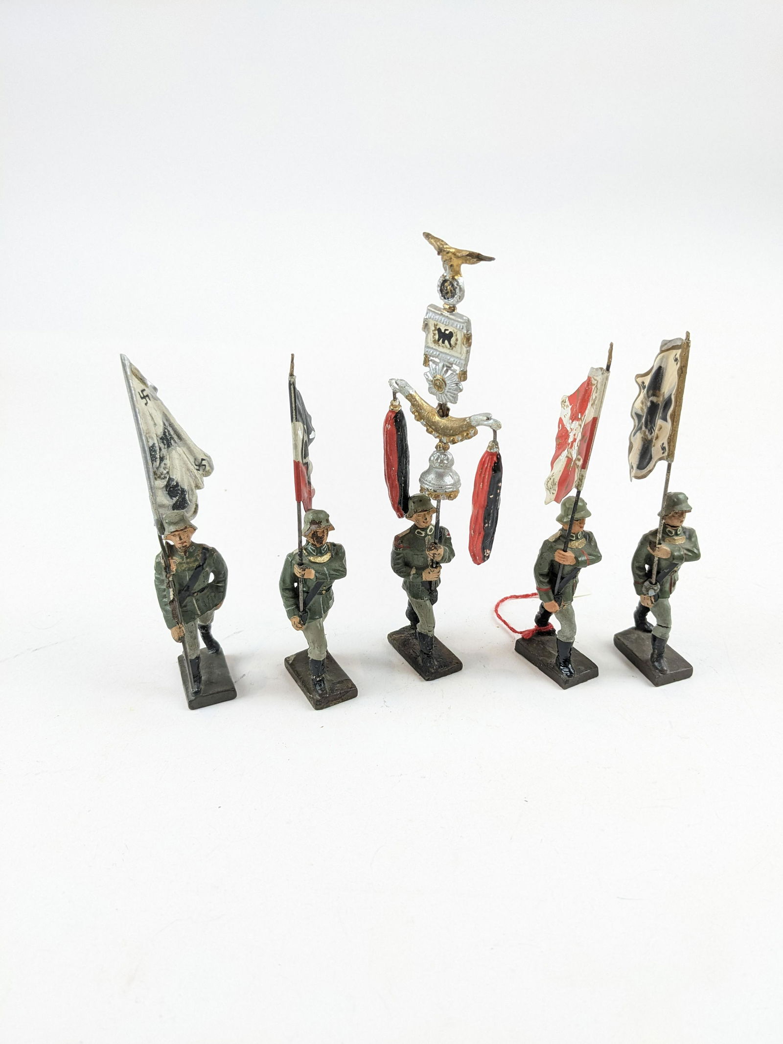 Lineol Flagbearers German (1 of 1)