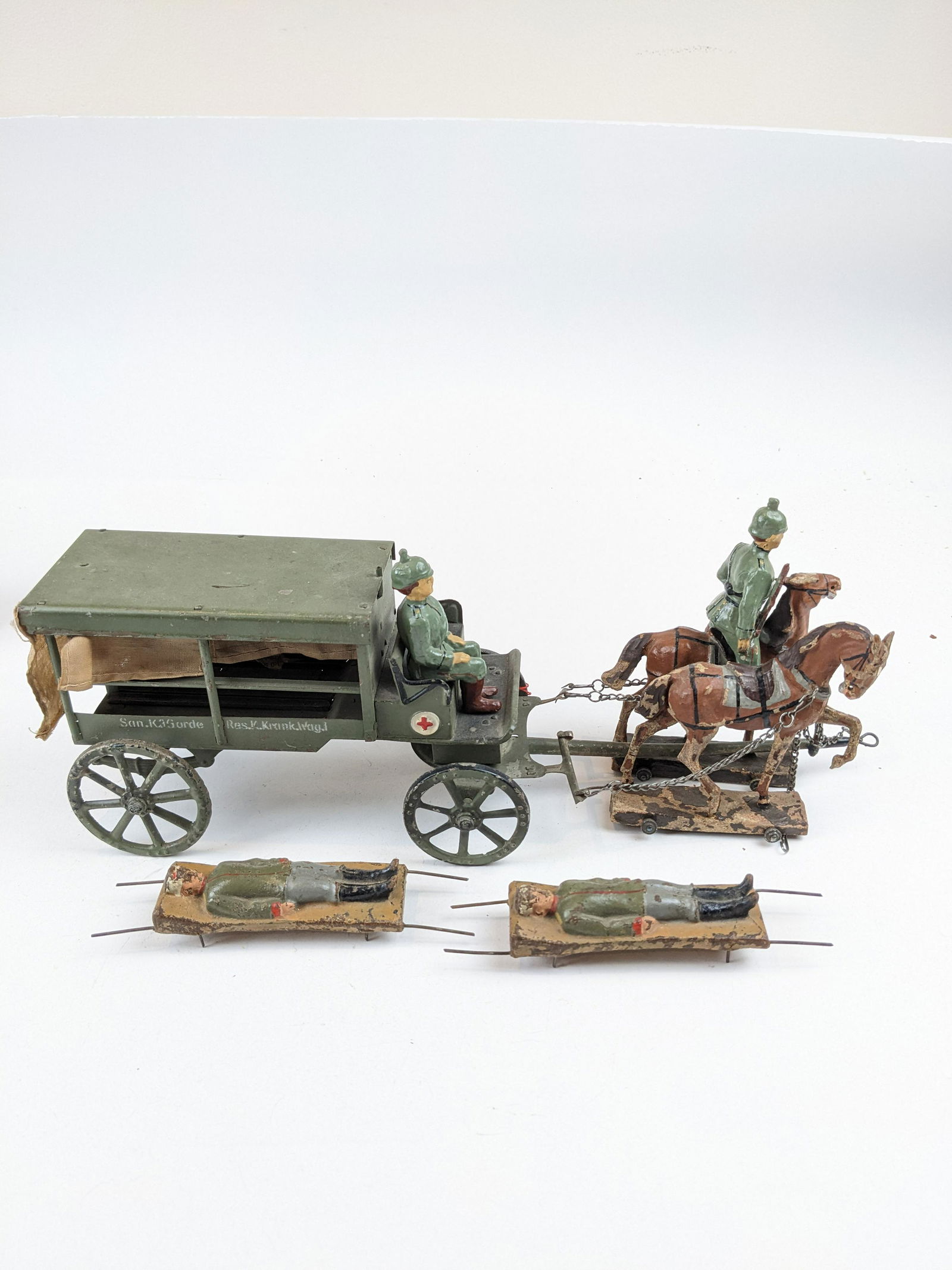 Lineol German Horse-drawn Ambulance 9cm (1 of 1)