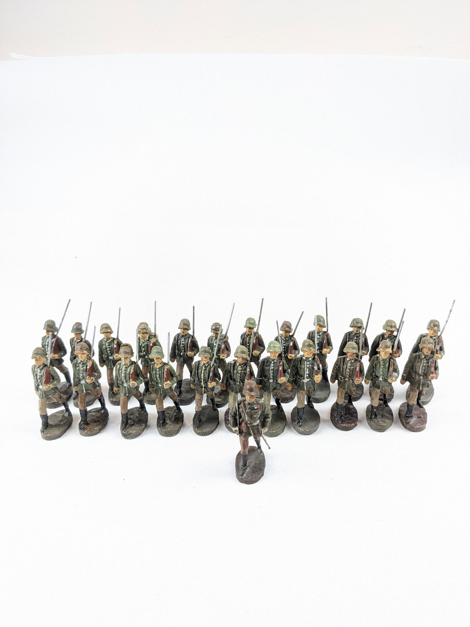 Elastolin German Late Uniform Marching (1 of 1)