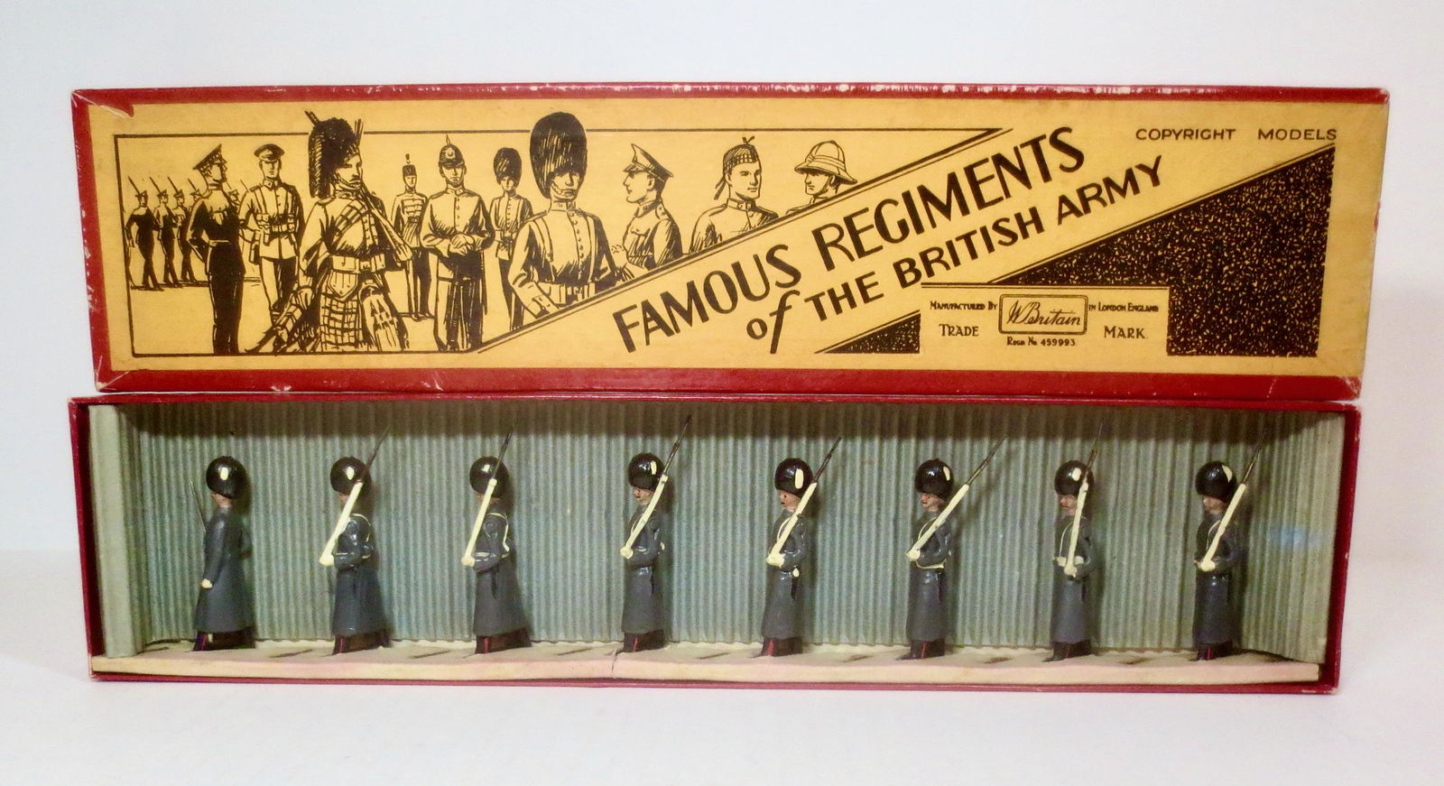 Britains #312 Grenadier Guards In Winter Coats (1 of 1)