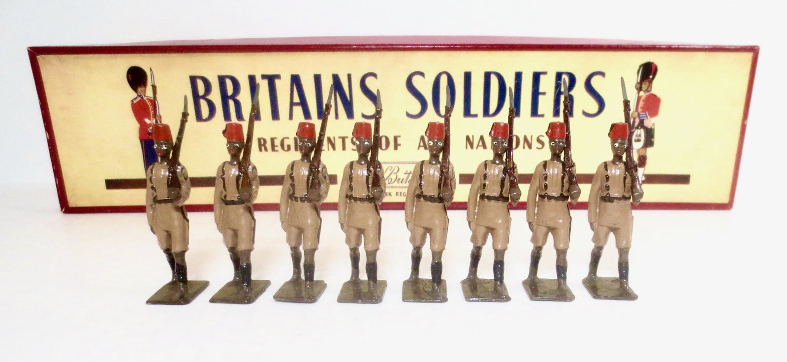Britains #225 The King's African Rifles: Post war issue. 8 pieces. Mint to near mint condition. Box good (missing tie card, and side label damaged).