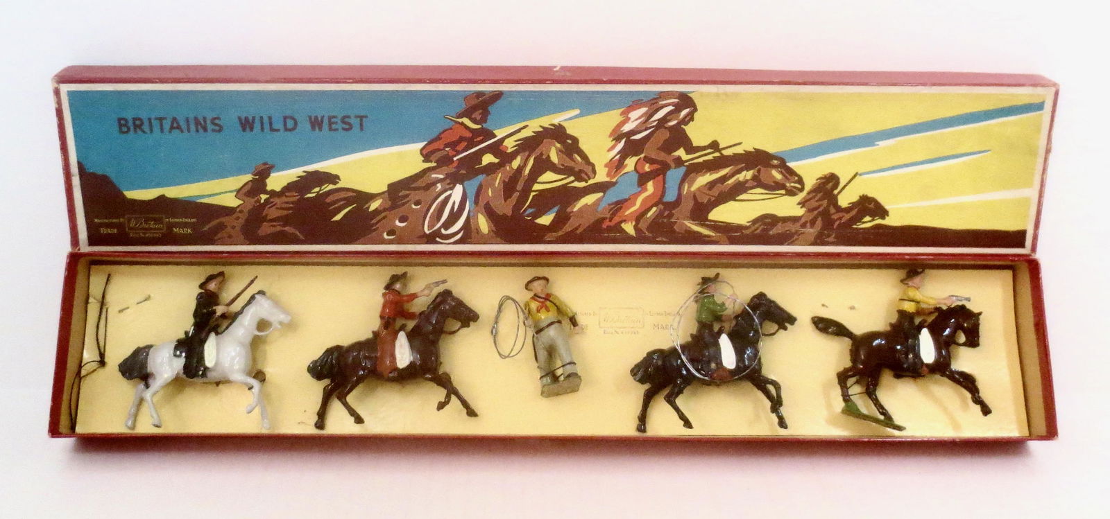 Britains #179 Cowboys Mounted and on Foot (1 of 1)