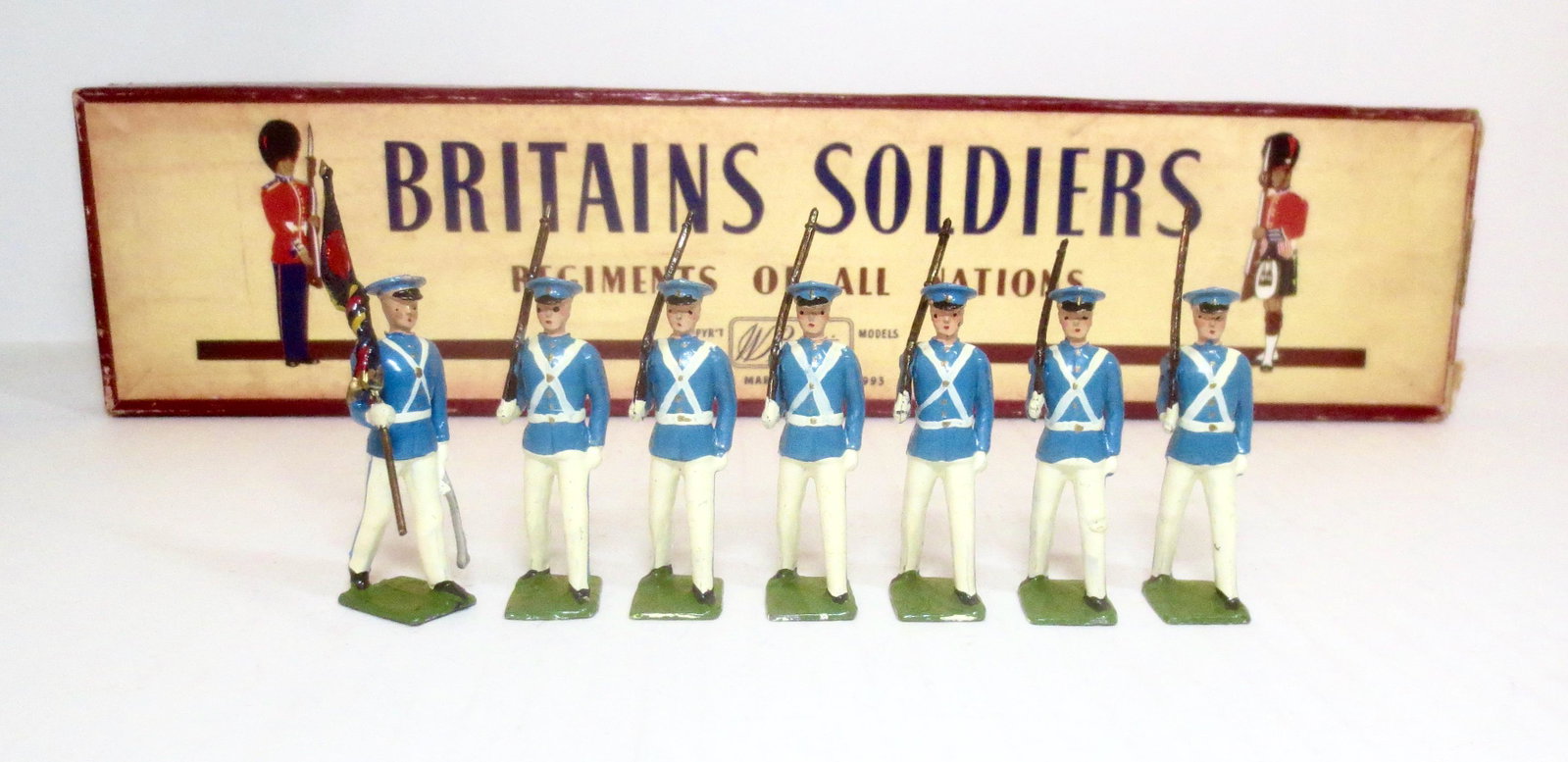 Britains #2098 Venezuelan Military Cadets: Post war issue, 1955-1959 only. 7 pieces. Mint to near mint condition. Box very good (missing tie card).