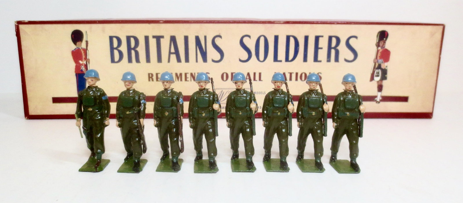 Britains #2155 United Nations Infantry: Post war issue. 8 pieces. Mint condition. Box good (replacement side label).