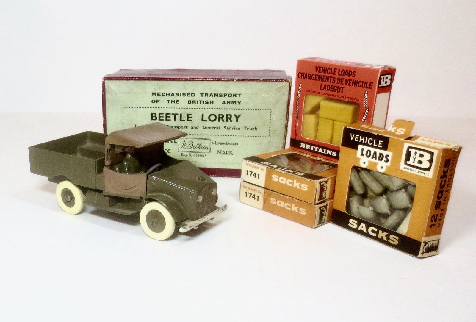 Britains #1877 Beetle Lorry (1 of 1)