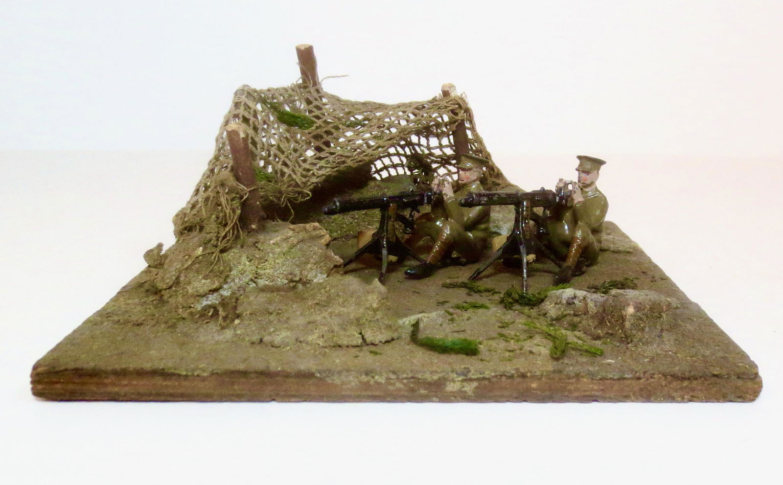 Britains RARE Hugar Camouflaged Emplacement (1 of 1)