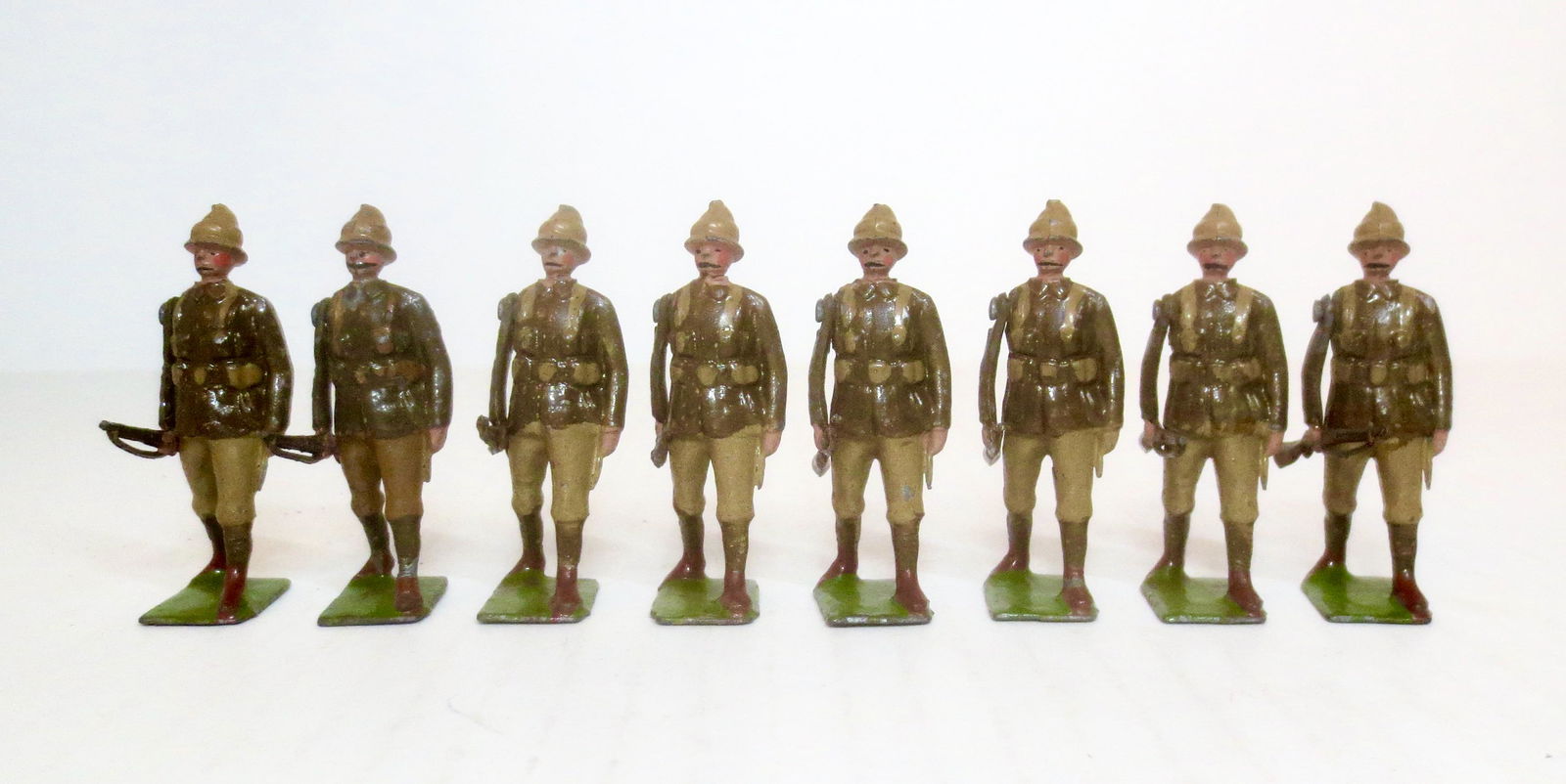 Britains #110 Devonshire Infantry (1 of 1)