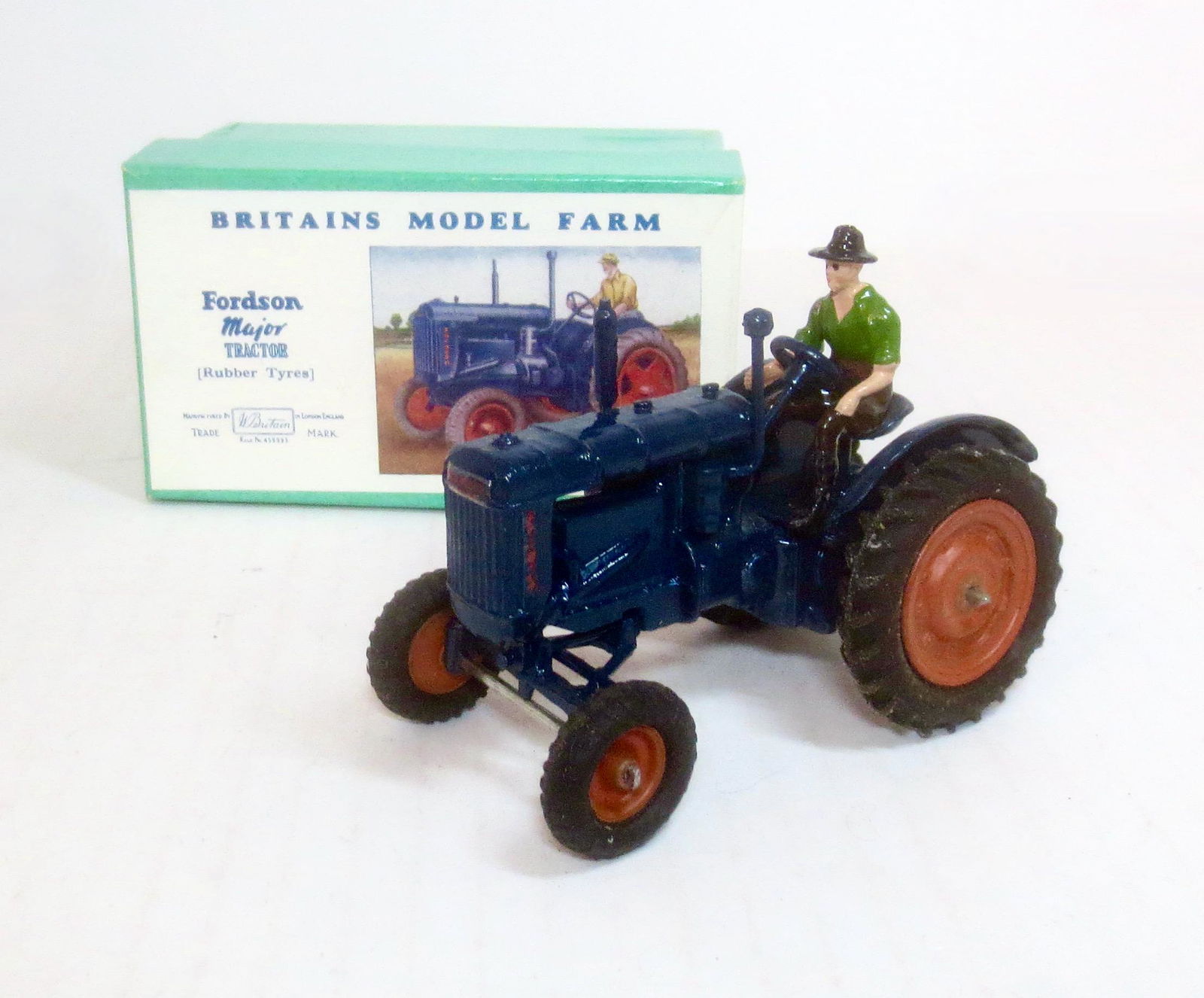 Britains #128F Britains Fordson Major Tractor (1 of 1)