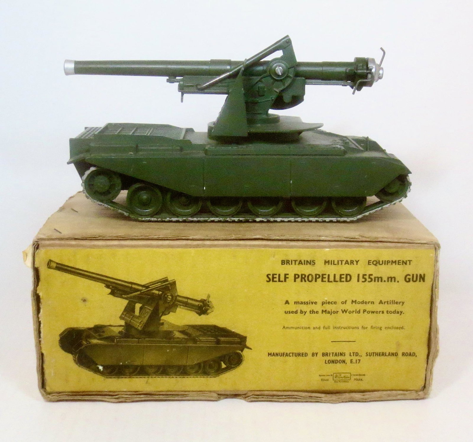 Britains #2175 Self Propelled 155mm Gun: Post War. In original Corrugated Box. 1 piece. Excellent condition (no shells). Box excellent.