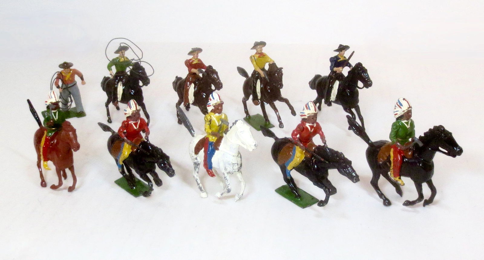Britains Assorted Cowboys & Indians (1 of 1)