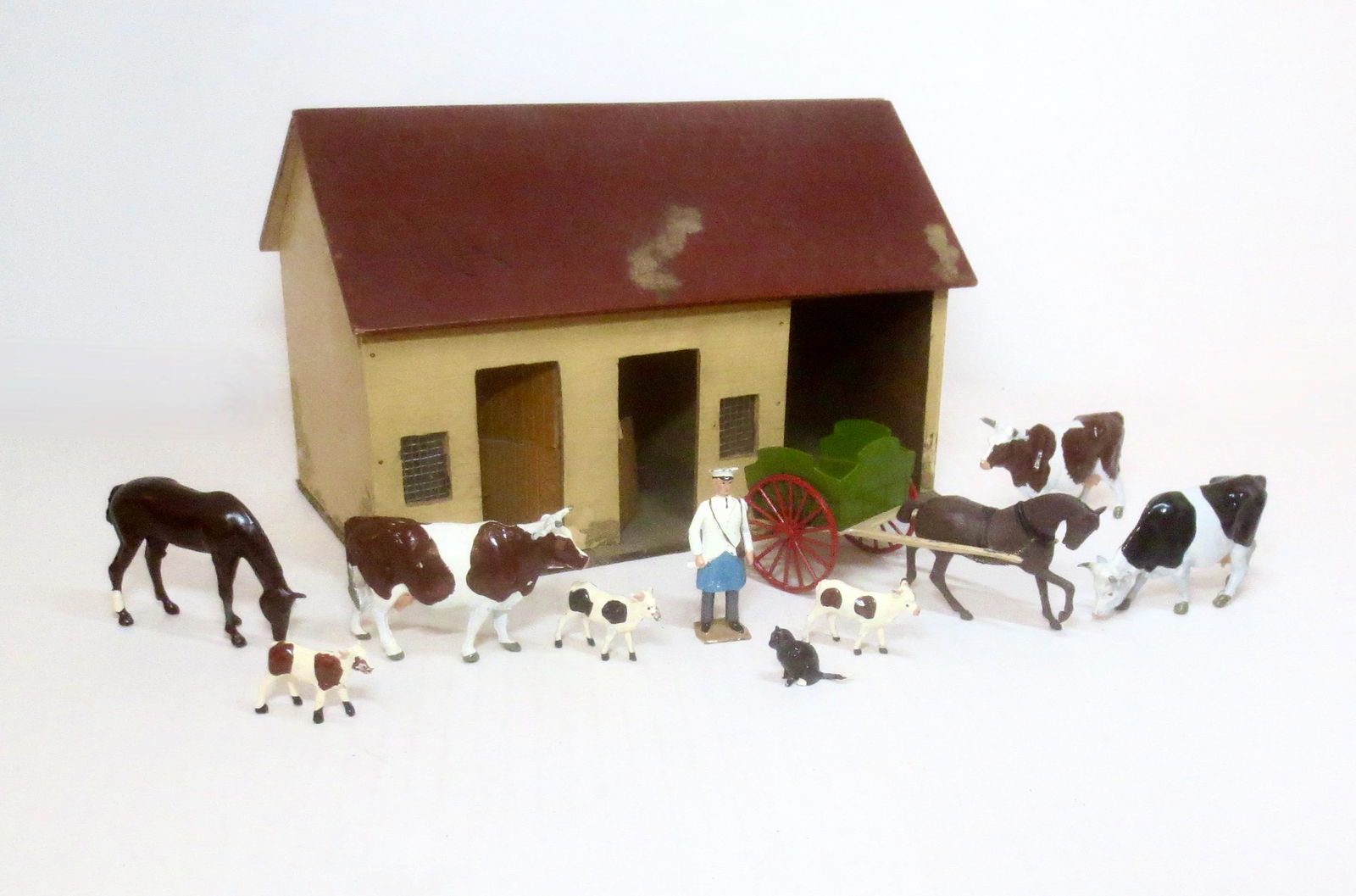 Britains Dairy Shed with Milkman (1 of 1)