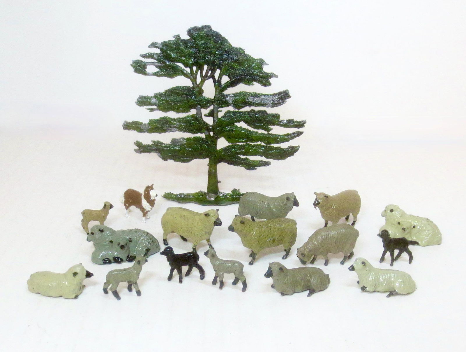 Britains Farm Collie with Flock of Sheep & Tree (1 of 1)