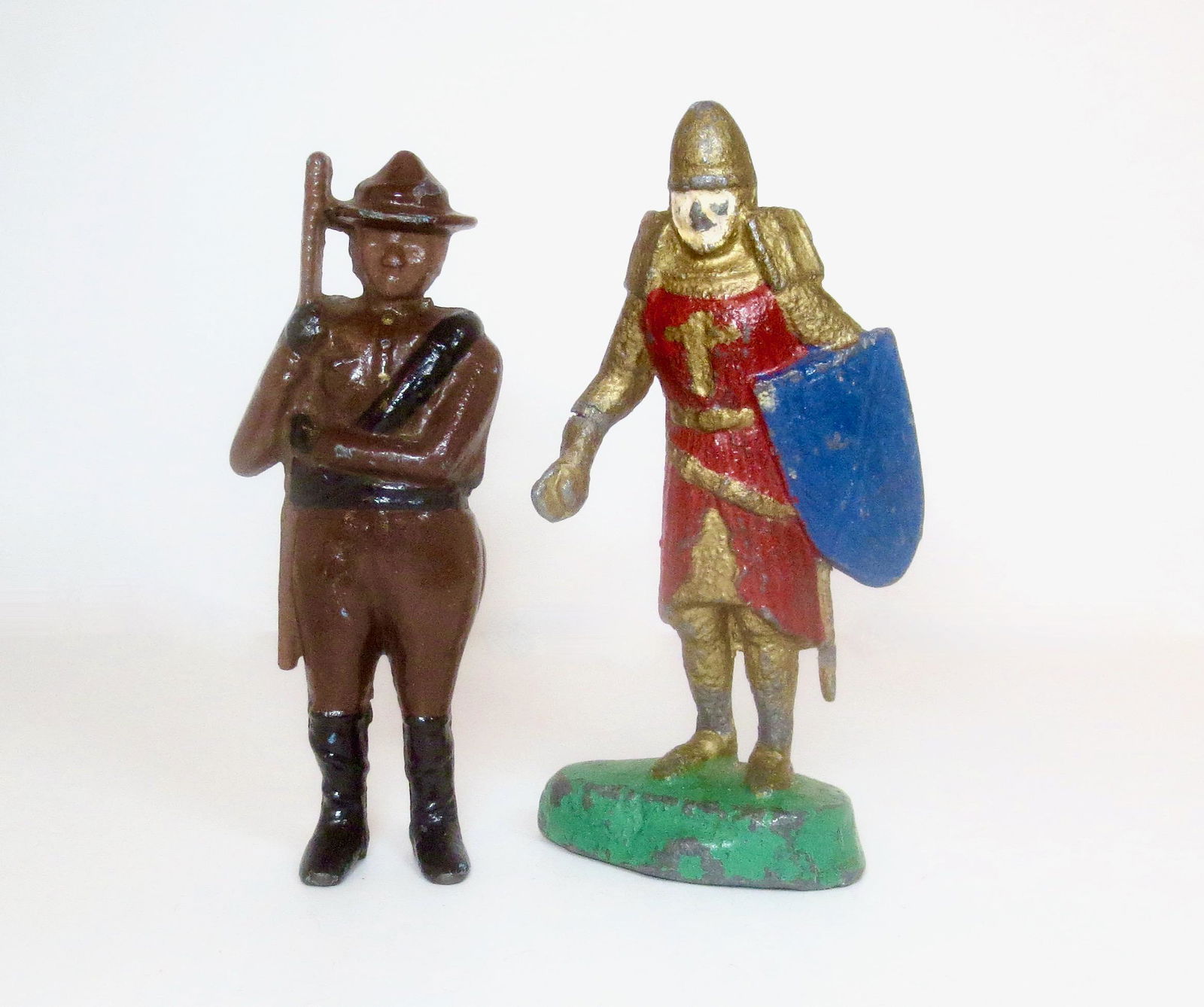Cast Iron Boy Scout Still Bank & Knight (1 of 1)