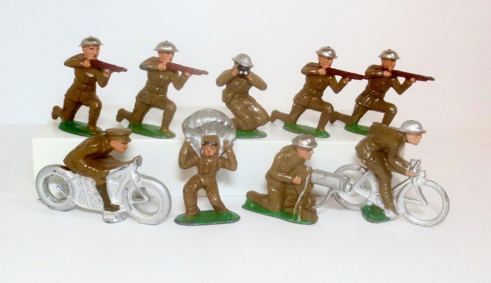 Barclay & Manoil Dimestore Soldier Assortment (1 of 1)