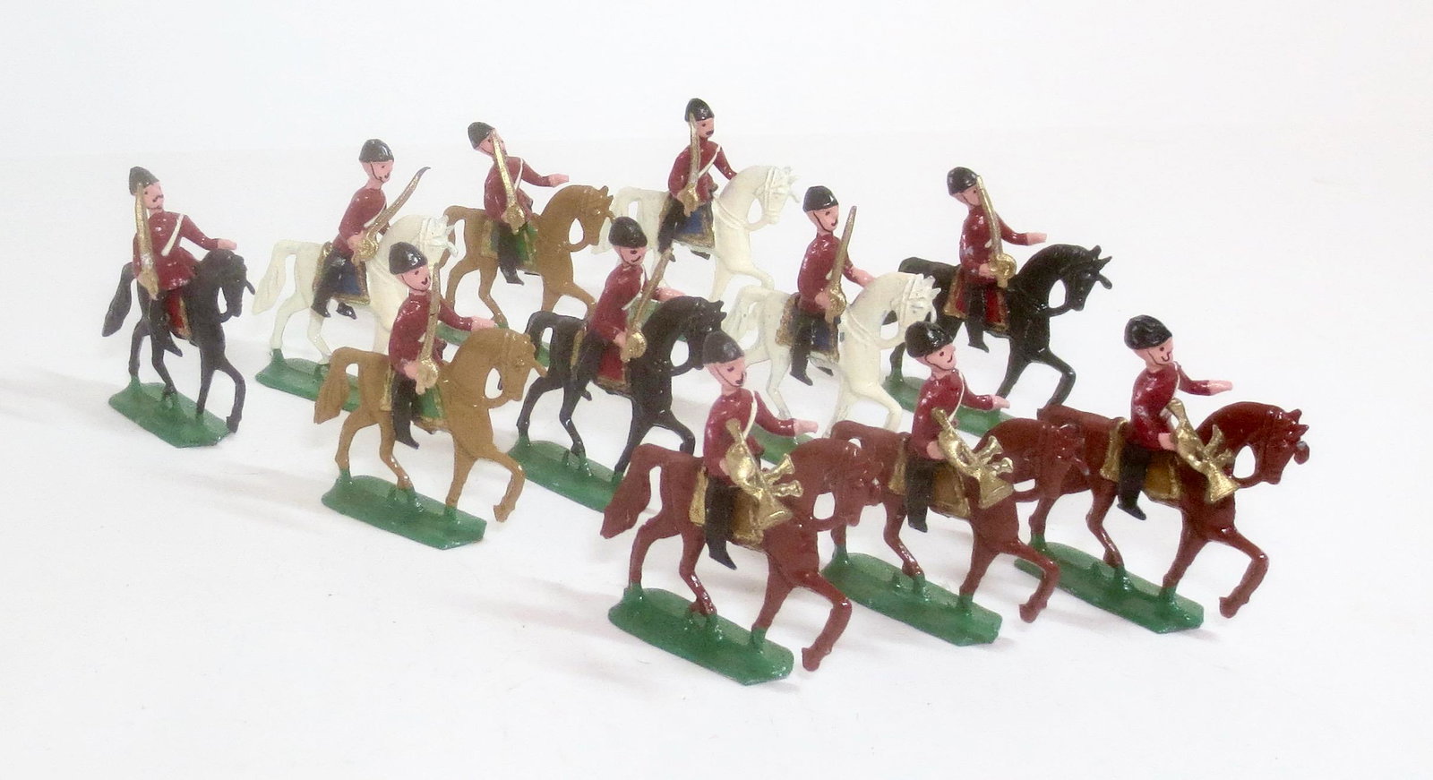 Mounted Cavalry Regiment: 45mm scale. 11 pieces. Near mint to excellent condition. Unboxed.