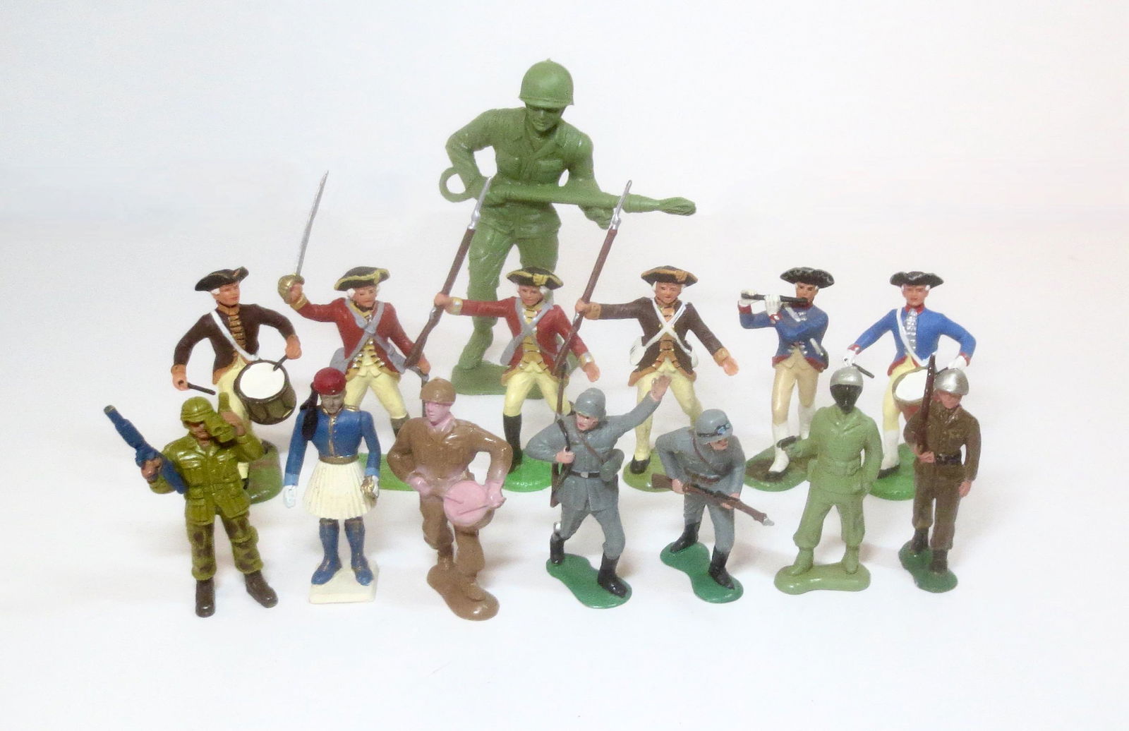 Assorted Plastic Soldiers (1 of 1)