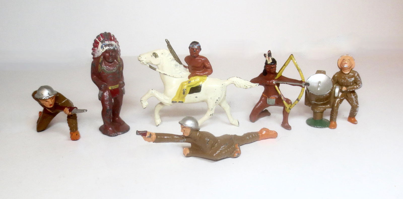 Barclay Manoil Dimestore Indians & Soldiers (1 of 1)