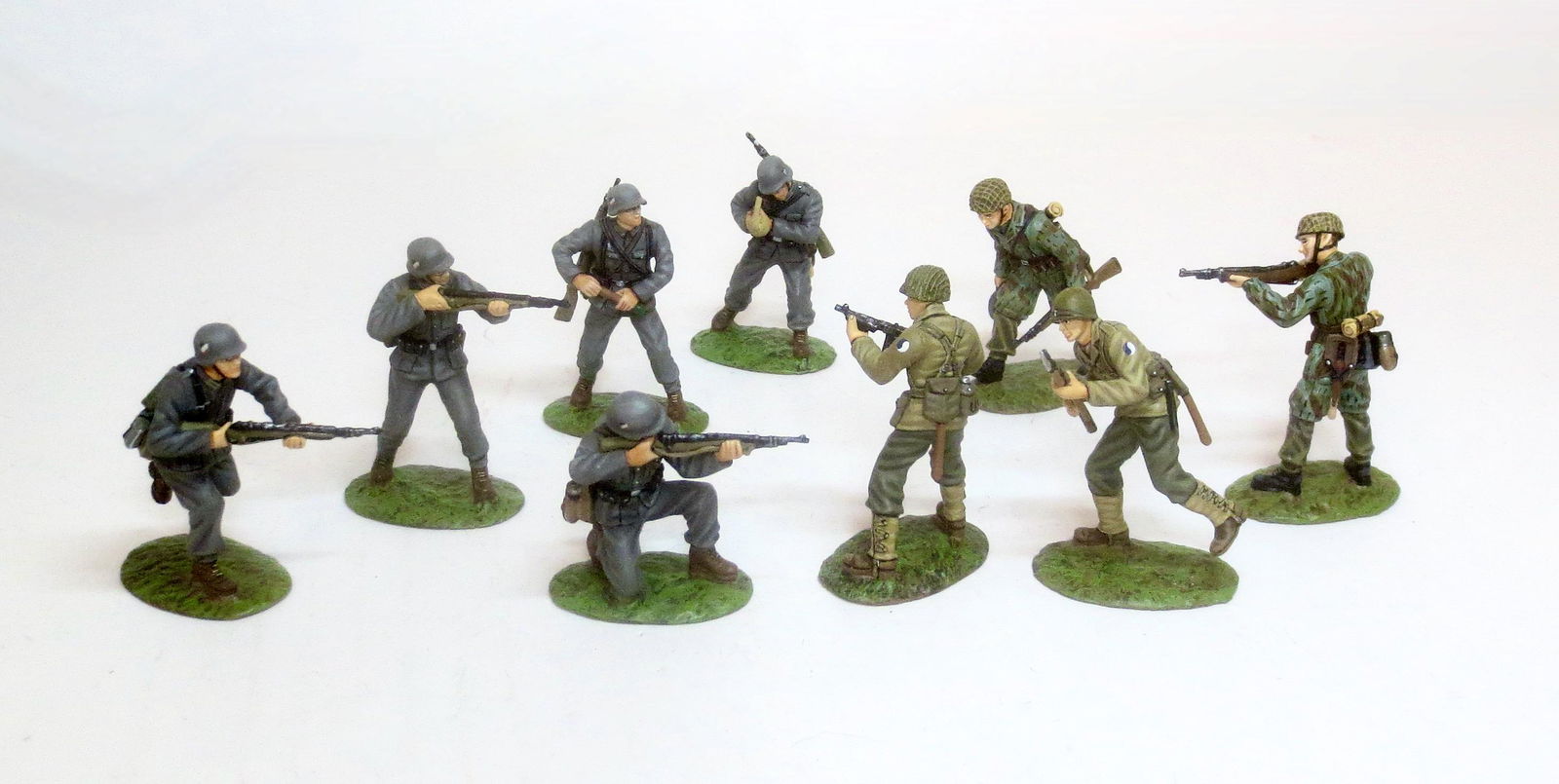 Frontline World War Two Figures (1 of 1)