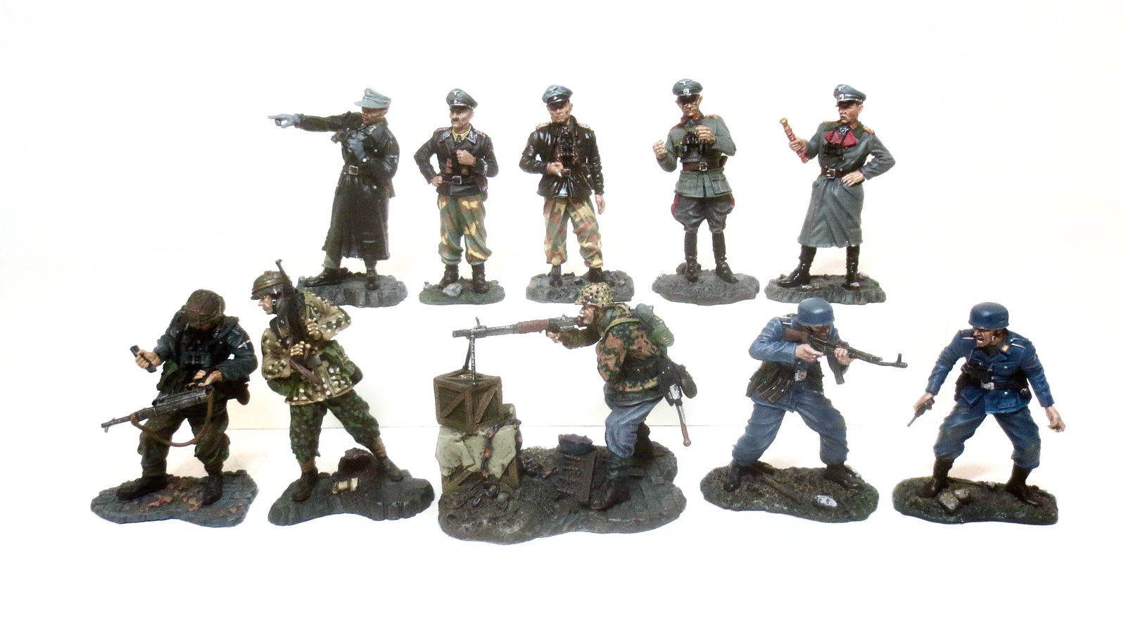 Collectors Showcase WW2 Assortment (1 of 1)