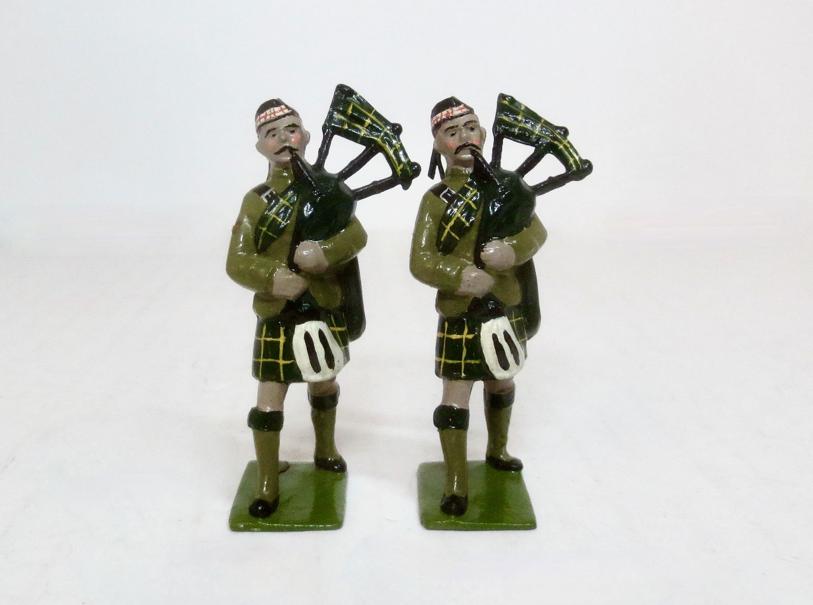 Bill O'Brien Special Paint Highland Pipers (1 of 1)
