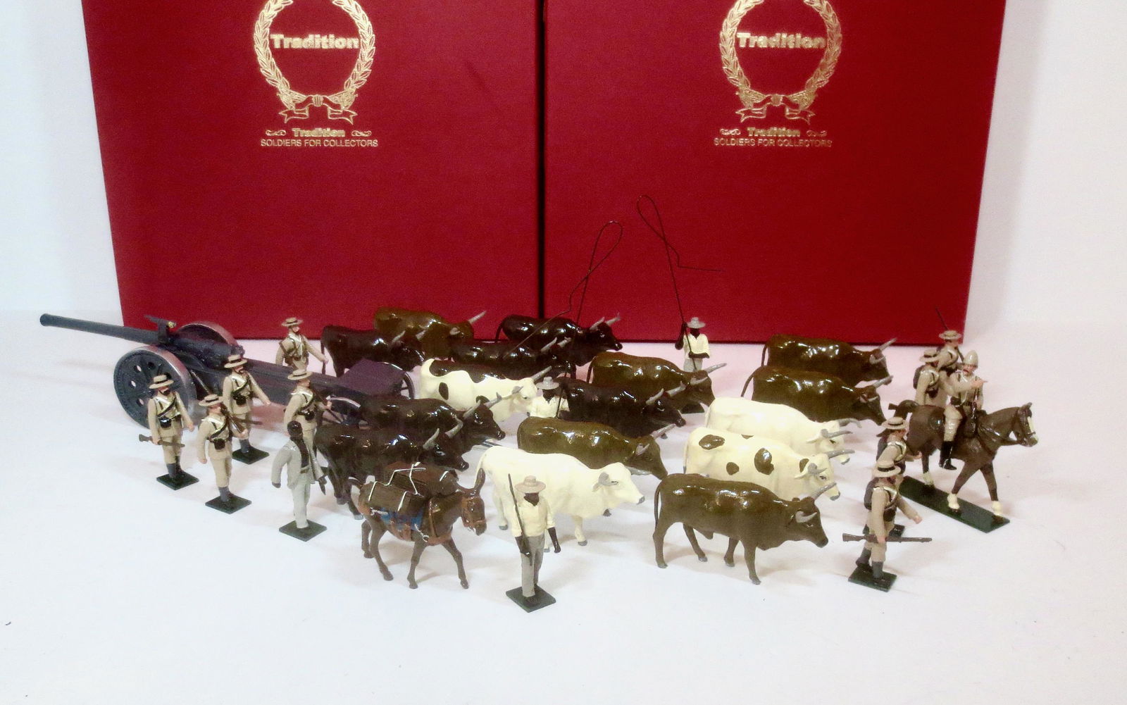 Tradition #91 Naval Brigade 4.7" Gun & Team: Boer war, 1899. Spectacular two box display set. 33 pieces. Mint condition. Boxes excellent.