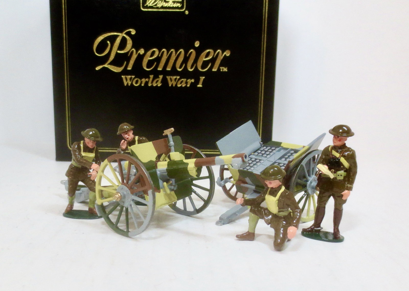 Britains Premier #41025 French 75mm Gun: With Caisson & U.S. Marine Detachment. 6 pieces. Mint condition. Box excellent.