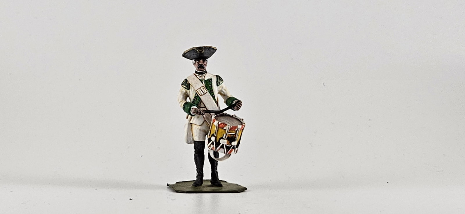 Lasset 54mm 7 Years War Drummer Jean Abell: Lasset 54mm Seven Years War Austria Hungary Regiment Los Rios Drummer painted by Jean Abell. Excellent condition connoisseur figure, 1 piece