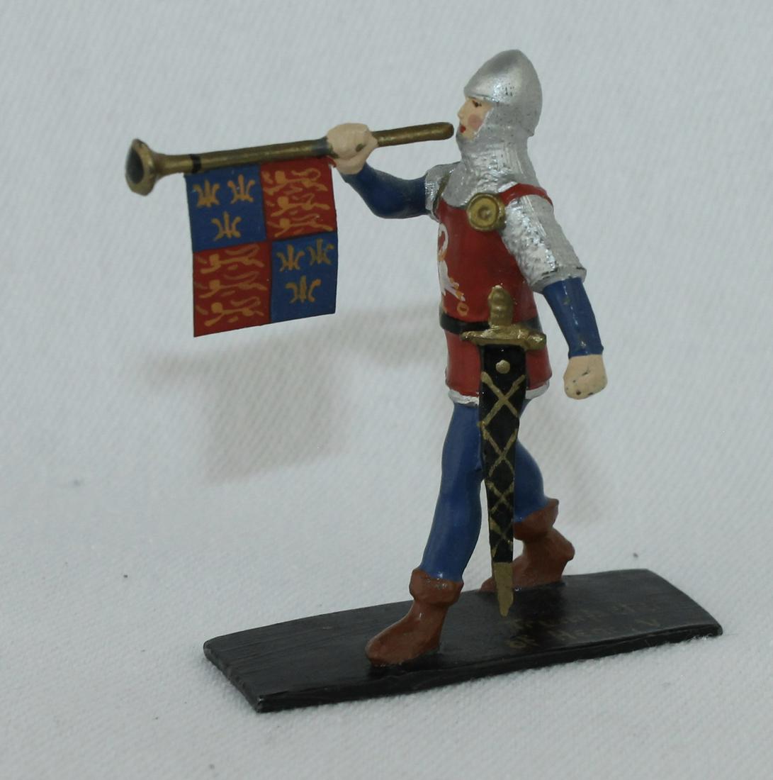 Courtenay Walking Trumpeter with Banner (1 of 5)