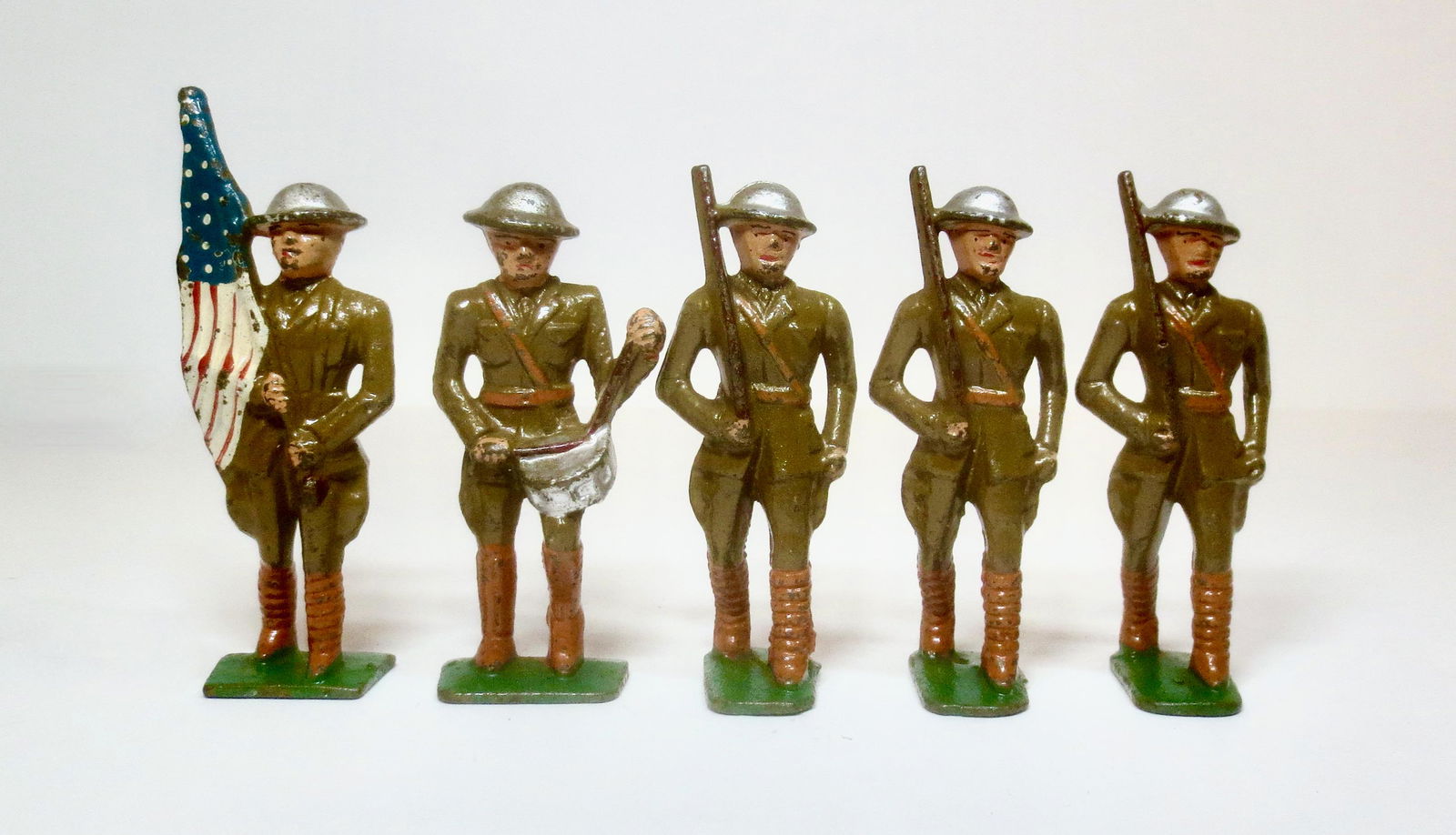 Grey Iron Dimestore Soldiers (1 of 1)