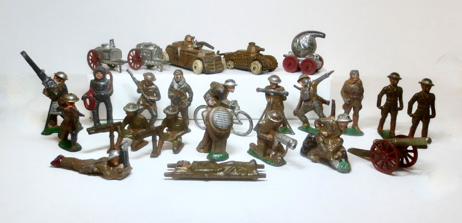 Barclay & Manoil Dimestore Soldier Assortment (1 of 1)