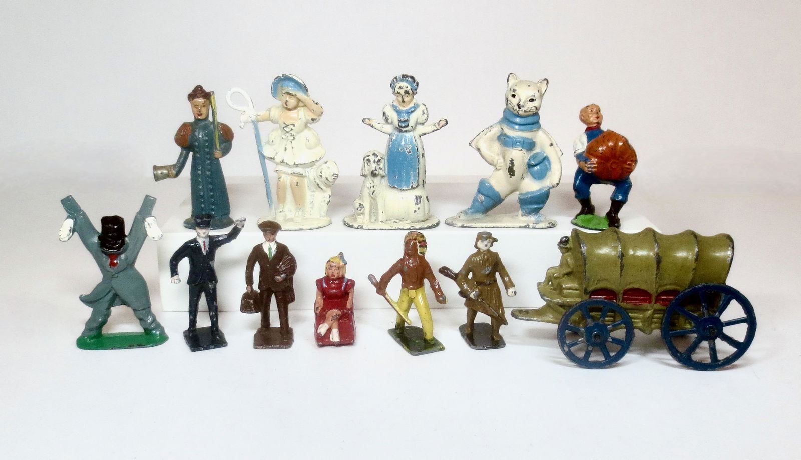 American Civilian & Nursery Rhyme Figures (1 of 1)